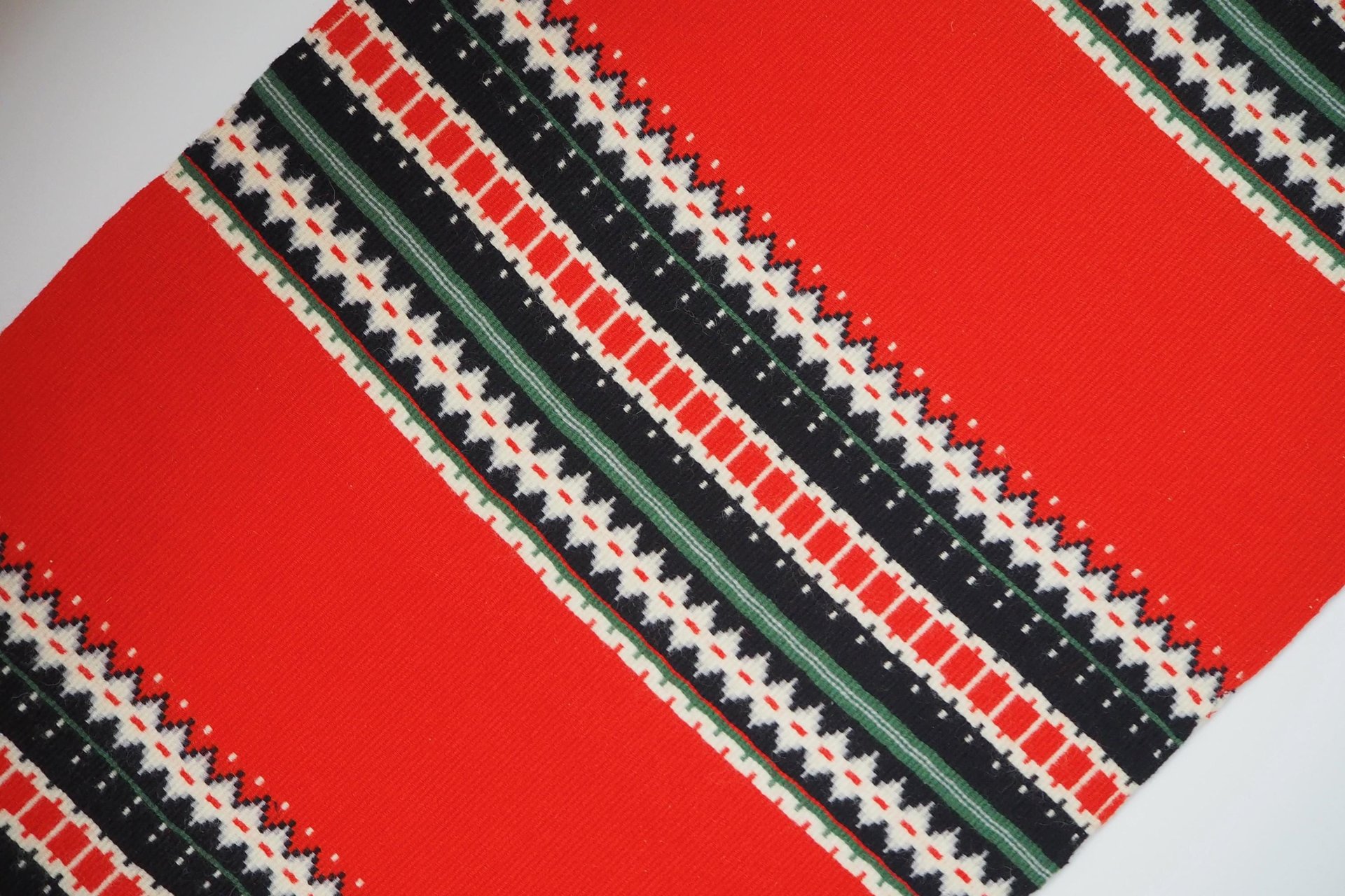Vintage wall hanging | Large wall hanging | Scandinavian woven textile | Geometrical wall hanging | Large Scandinavian wall hanging