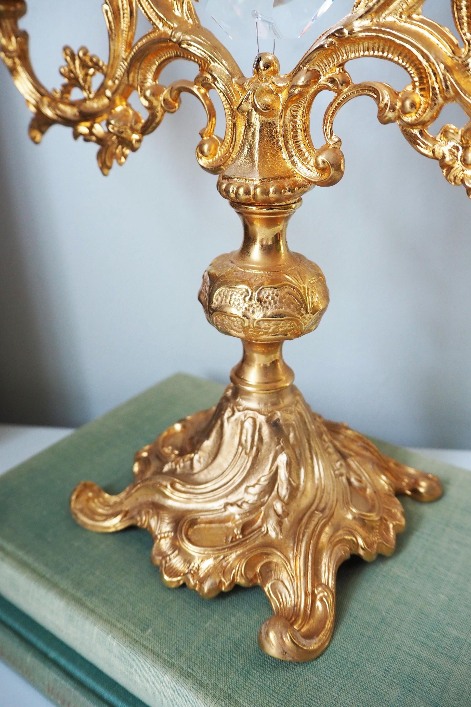 Vintage three arm candelabra | Crystal candelabra | Gold plated candelabrum | Three arm gold plated candlestick holder | Vintage candelabra