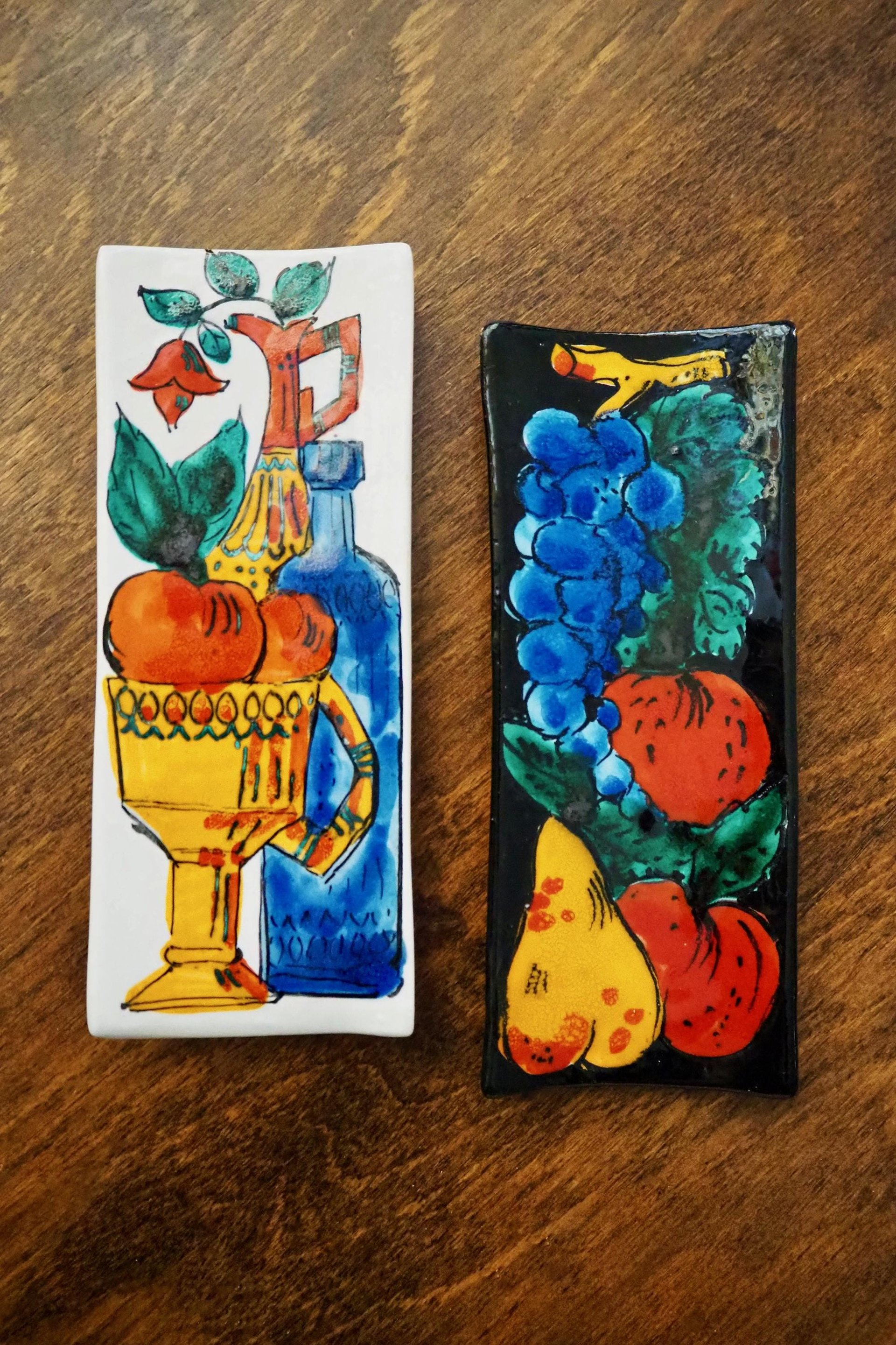 Set of two vintage wall plates | Decorative wall plates | Kitchen wall plates | Ceramic wall plates