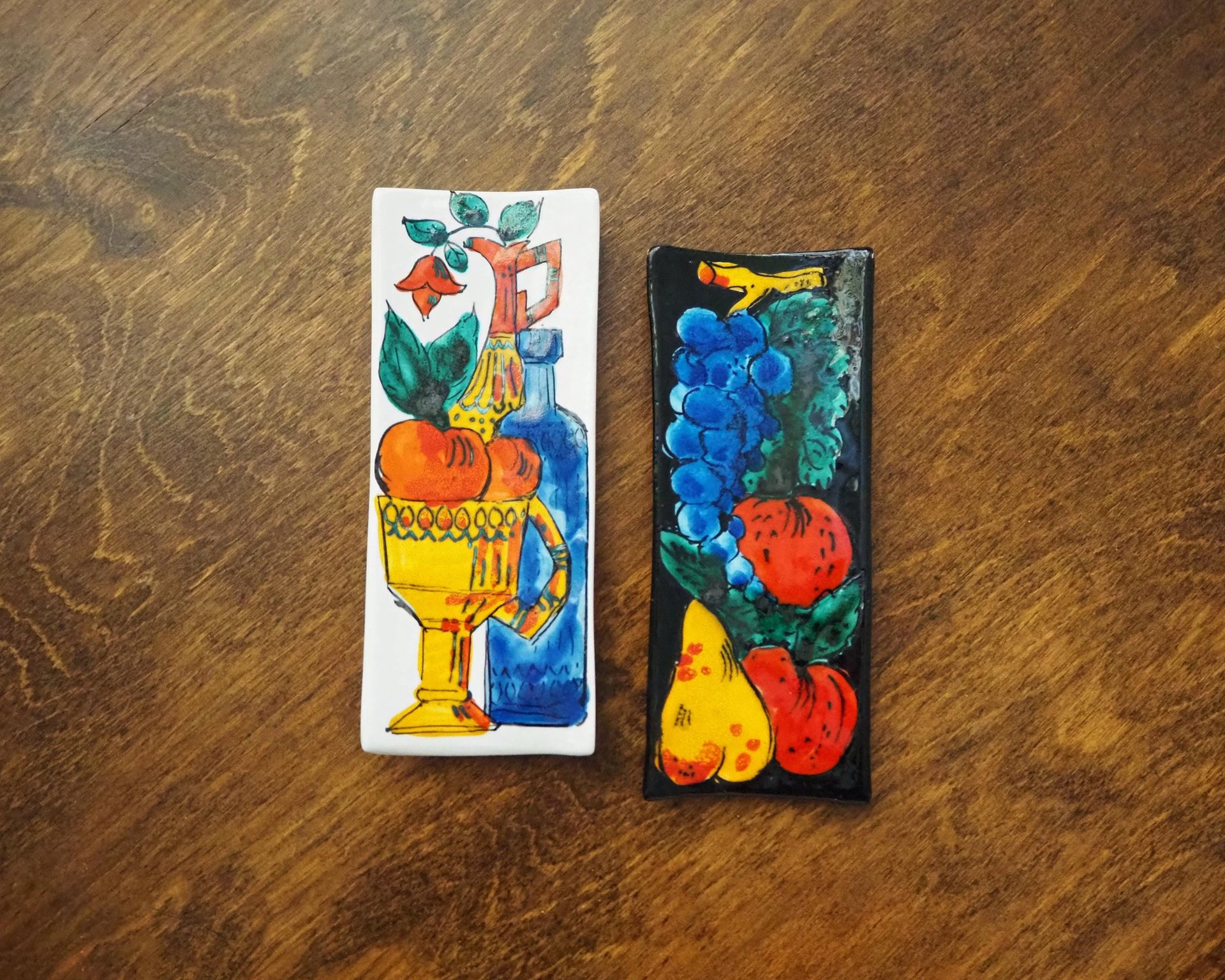 Set of two vintage wall plates | Decorative wall plates | Kitchen wall plates | Ceramic wall plates
