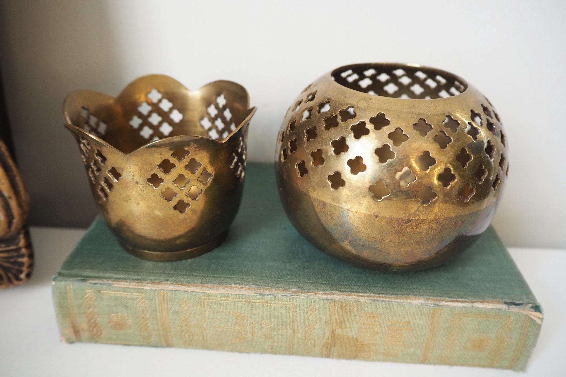 Set of two vintage tealight candle holders | Brass tealight candleholders | Vintage brass votive candleholders | Mismatched tealight holders