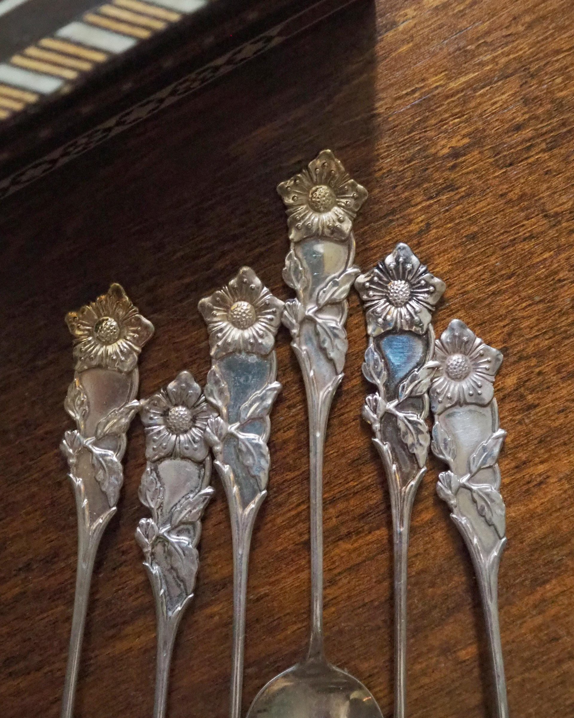 Set of six vintage teaspoons | Large alpacca silver teaspoons | Matching teaspoons | Floral teaspoon set | Vintage alpacca teaspoons