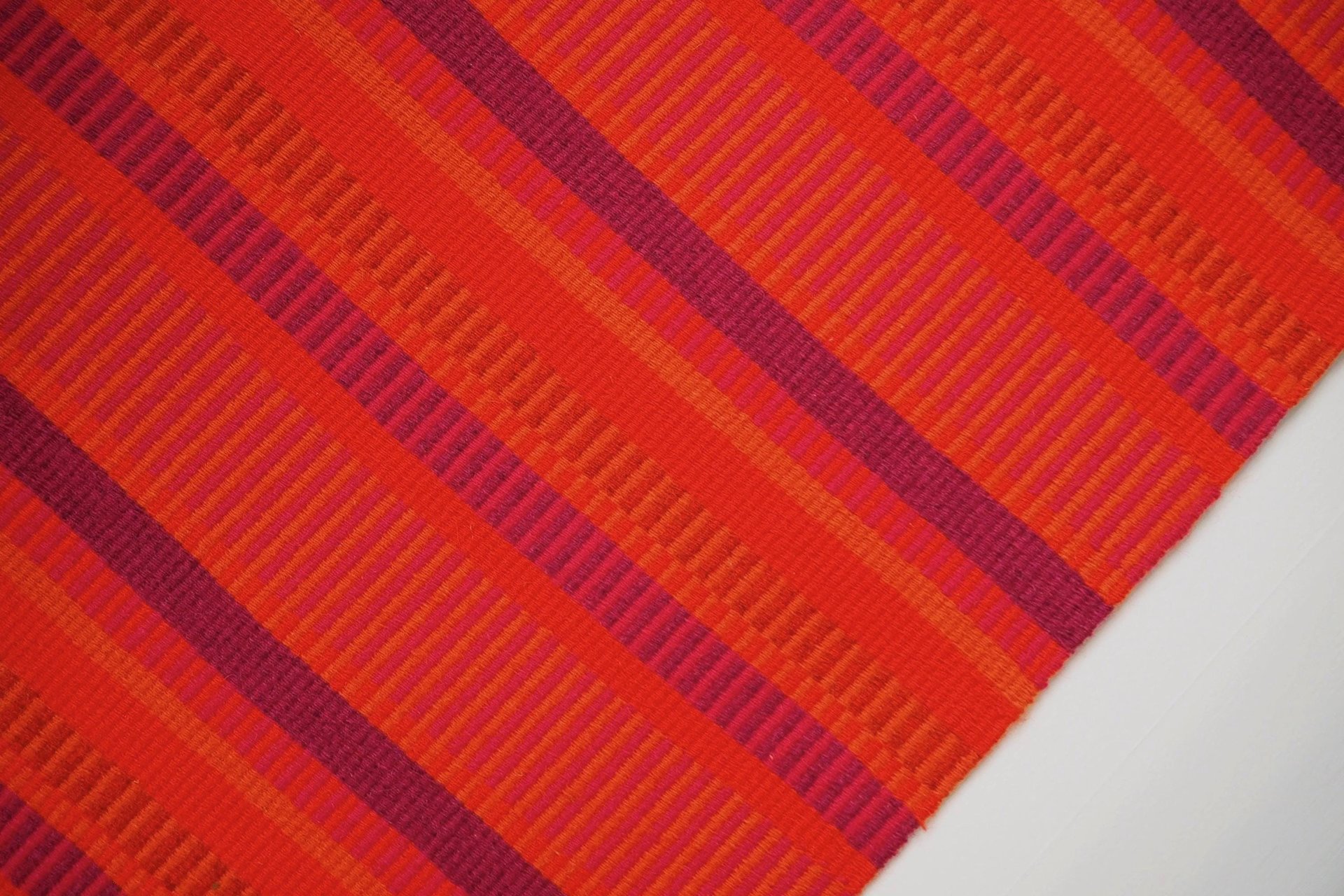 Vintage wall hanging | Large wall hanging | Scandinavian woven textile | Red wall hanging | Scandinavian wall hanging | Vintage wall rug