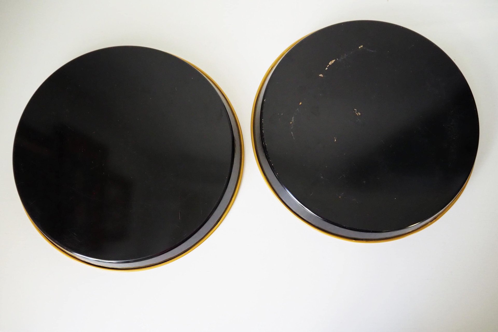 Vintage Coca Cola tin trays | Pagani Lecco Italy | Set of two vintage Coca Cola trays | Round Coca Cola trays | Coca Cola trays