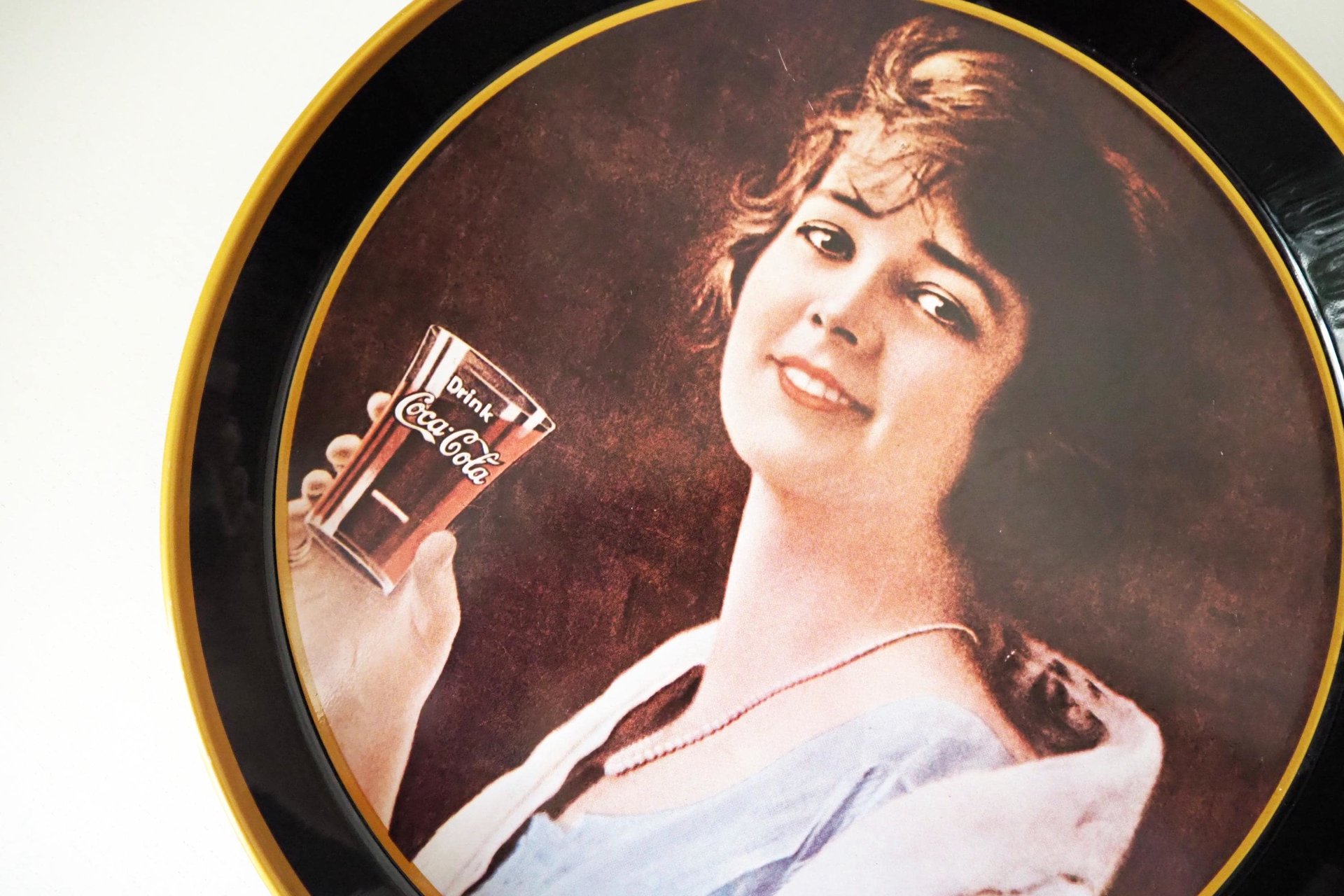 Vintage Coca Cola tin trays | Pagani Lecco Italy | Set of two vintage Coca Cola trays | Round Coca Cola trays | Coca Cola trays