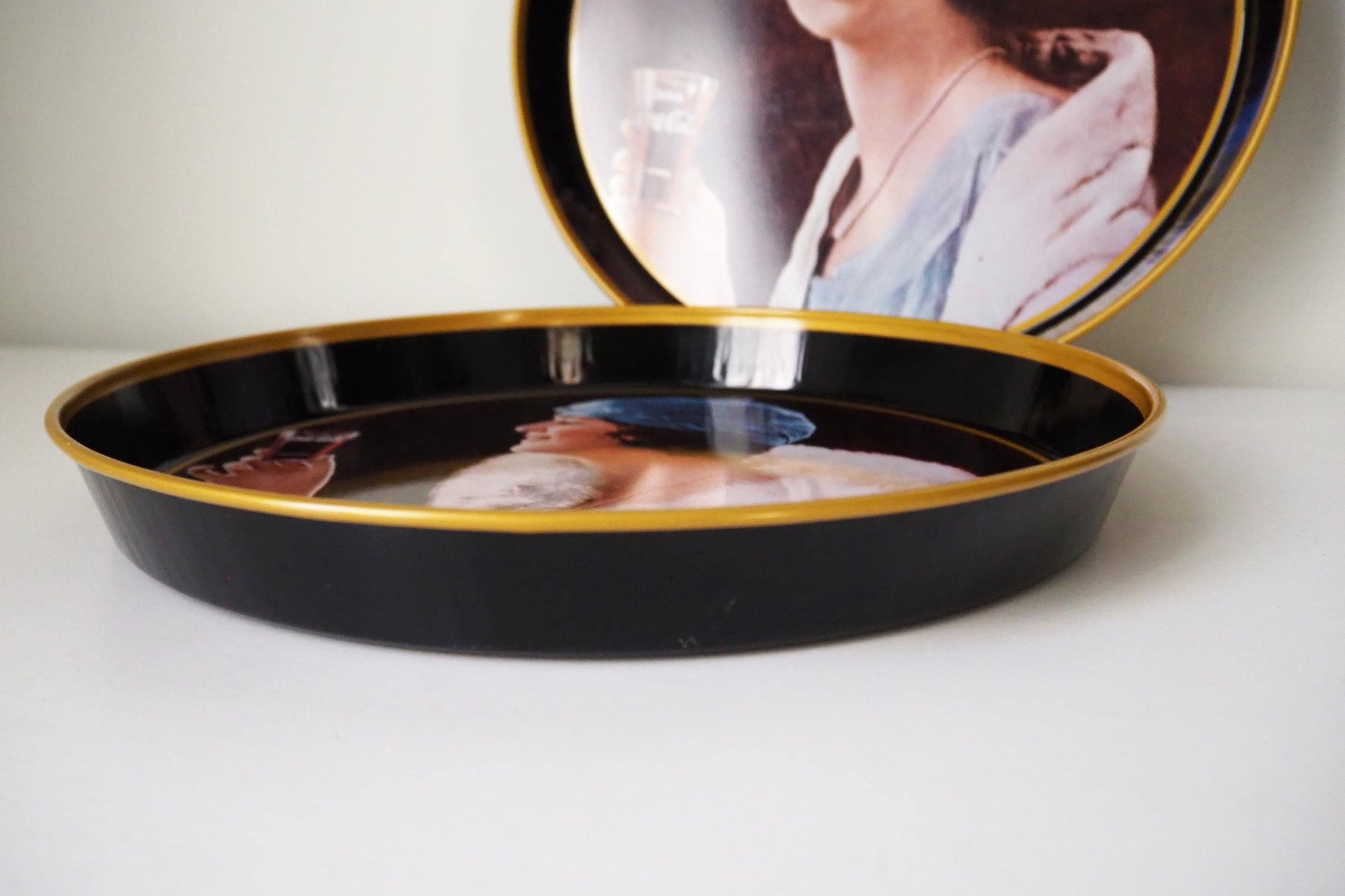 Vintage Coca Cola tin trays | Pagani Lecco Italy | Set of two vintage Coca Cola trays | Round Coca Cola trays | Coca Cola trays