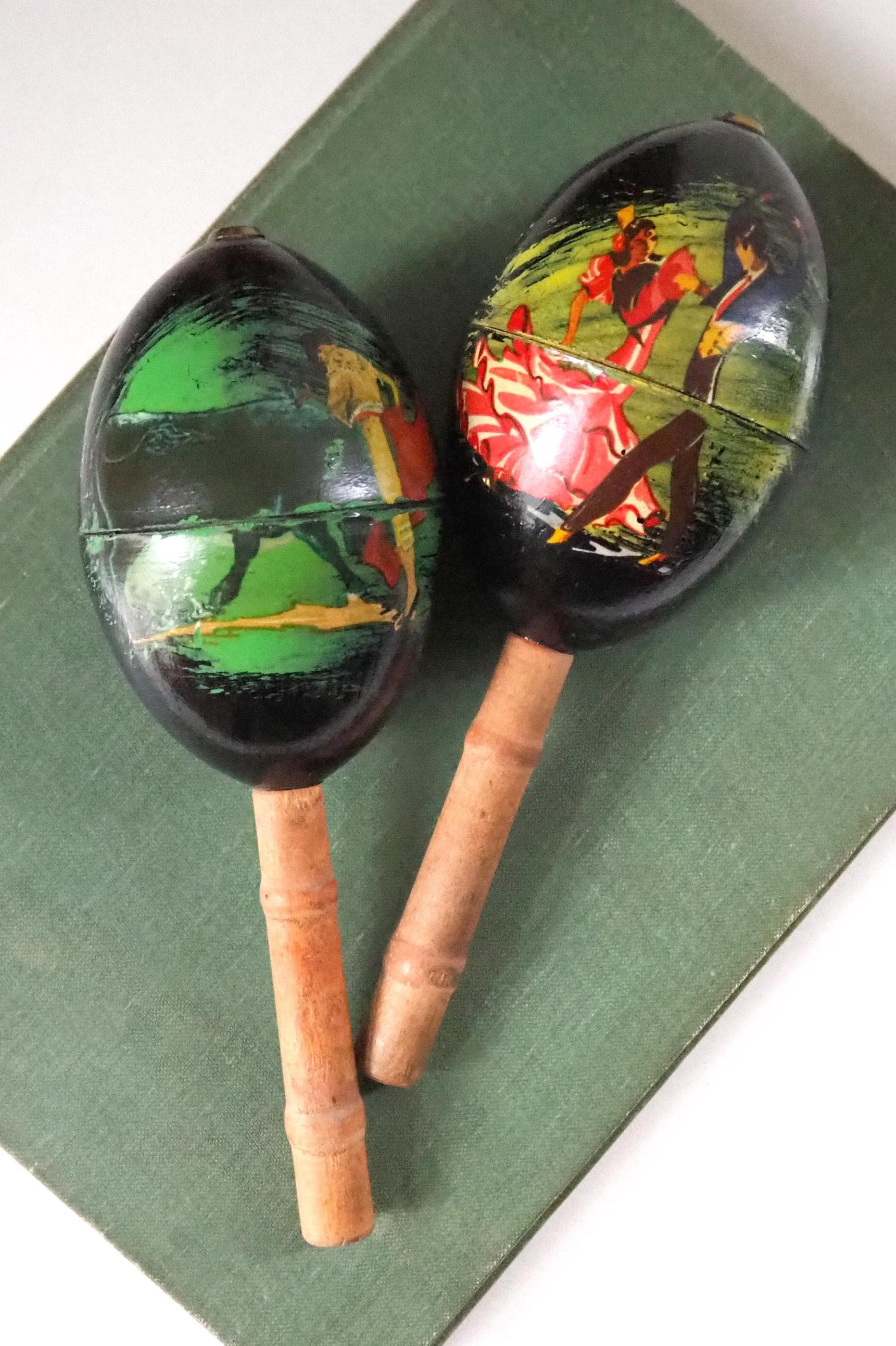 Vintage maracas | Vintage hand-painted maracas | Wooden maracas | Spanish maracas | Set of two vintage maracas | Vintage maracas from Spain