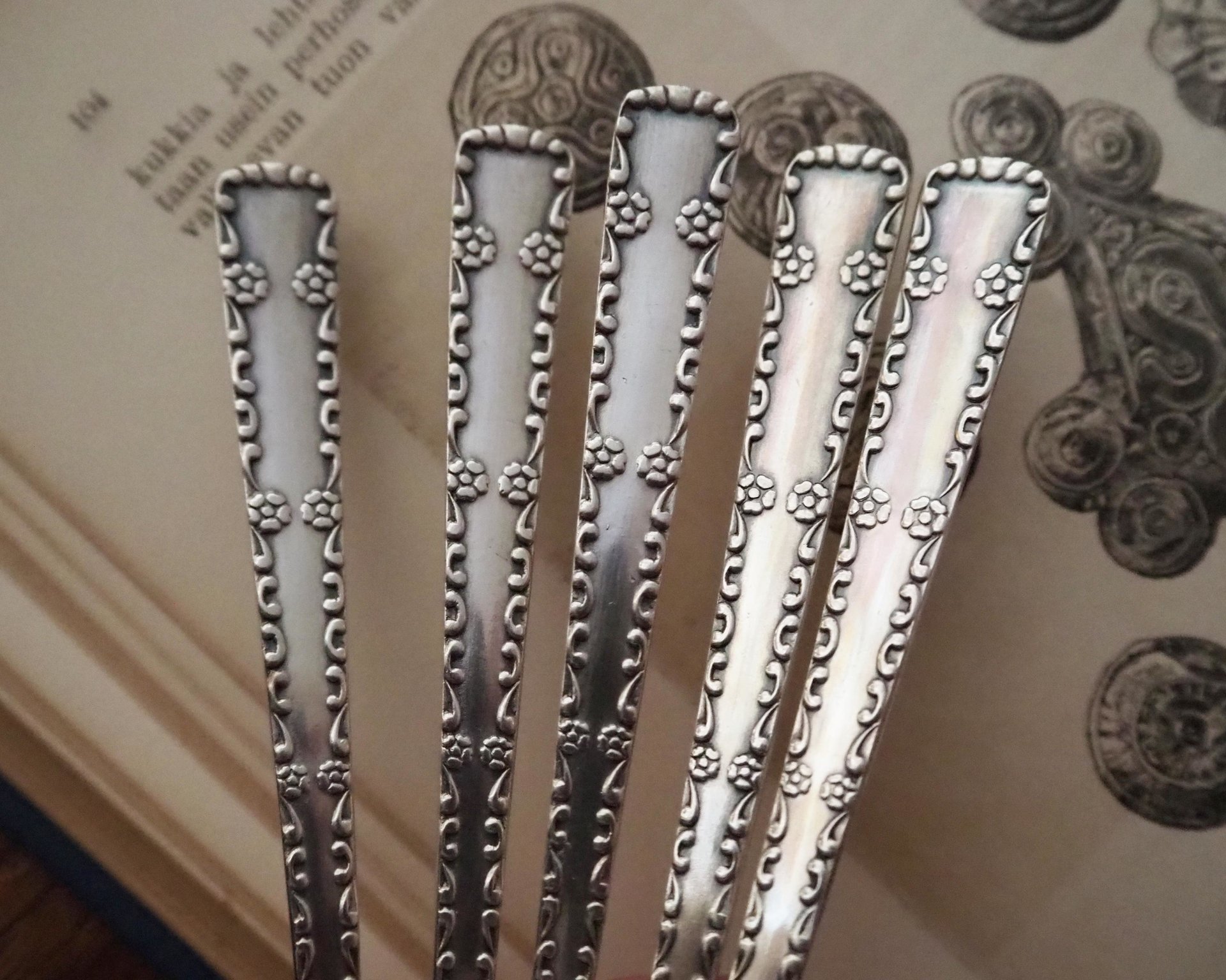 Set of five vintage teaspoons | Vintage alpacca silver teaspoons | Large teaspoons | Ornate teaspoons | USSR teaspoons