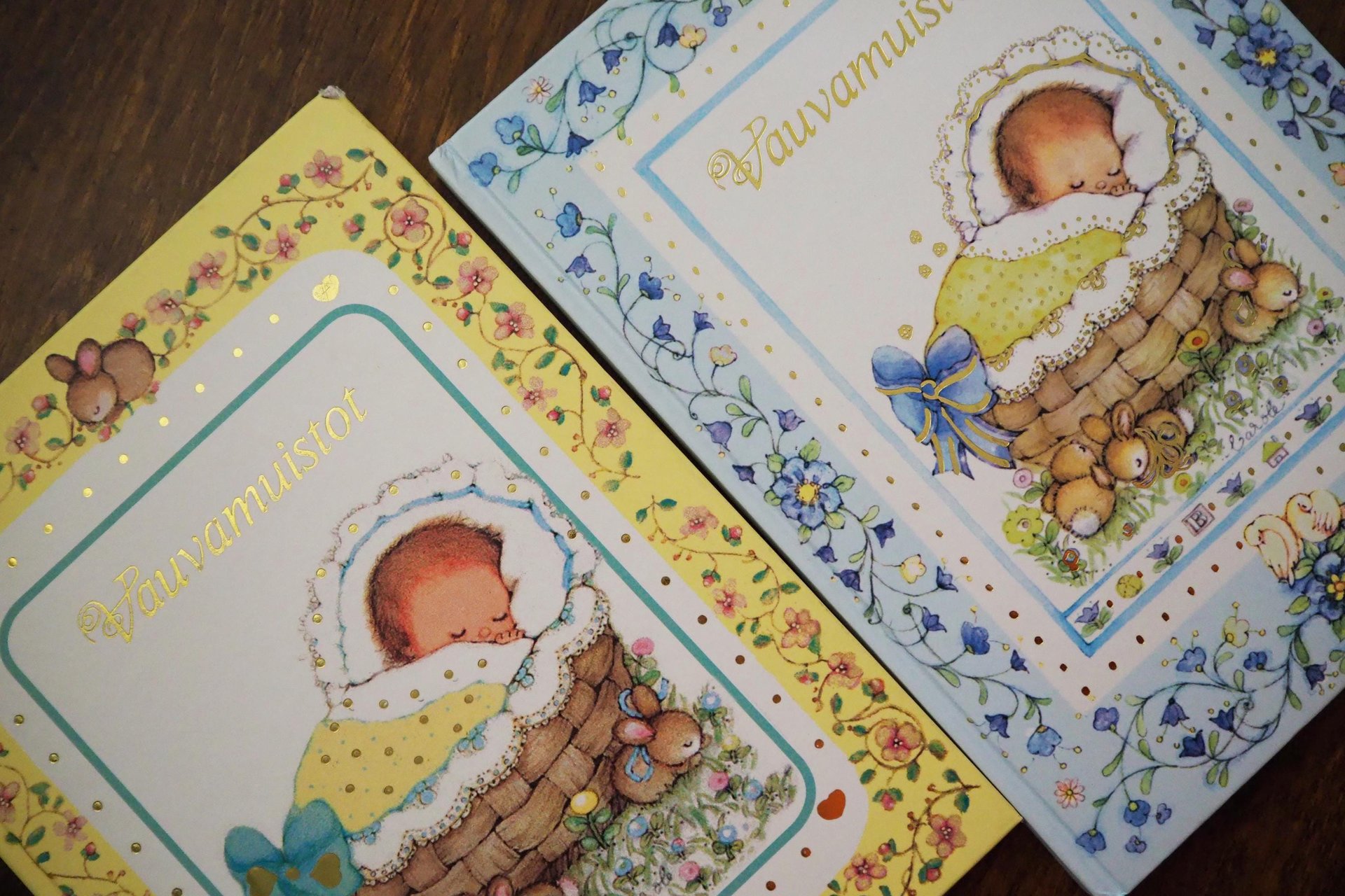Vintage baby memory books | Finnish baby albums | Vintage baby books | Vintage baby album in Finnish | Vintage baby journal | Vauvamuistot