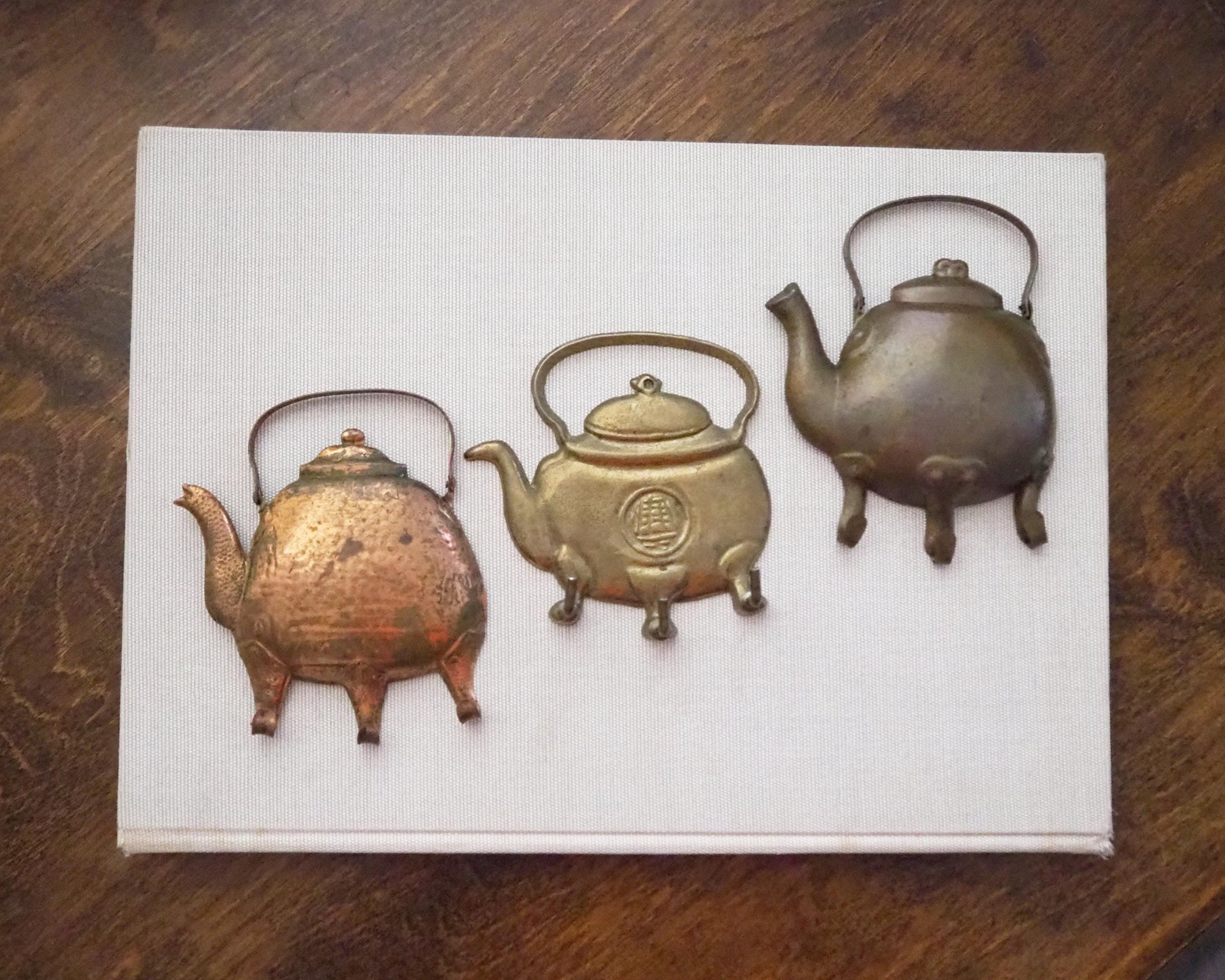 Vintage teapot wall hooks | Brass and copper wall hooks | Vintage teapot wall hooks | Kitchen wall hooks | Coffee pot wall hooks