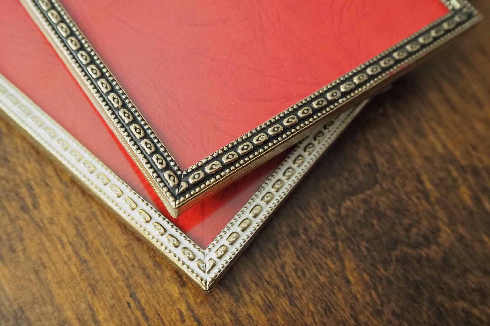 Vintage photo frames | Set of two vintage photo frames | Brass picture frames | Mismatched vintage frames | Made in Denmark