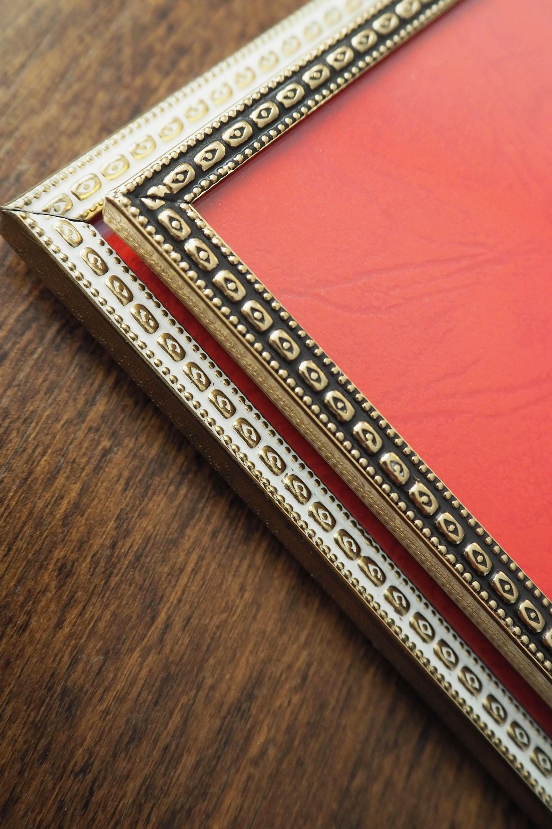 Vintage photo frames | Set of two vintage photo frames | Brass picture frames | Mismatched vintage frames | Made in Denmark