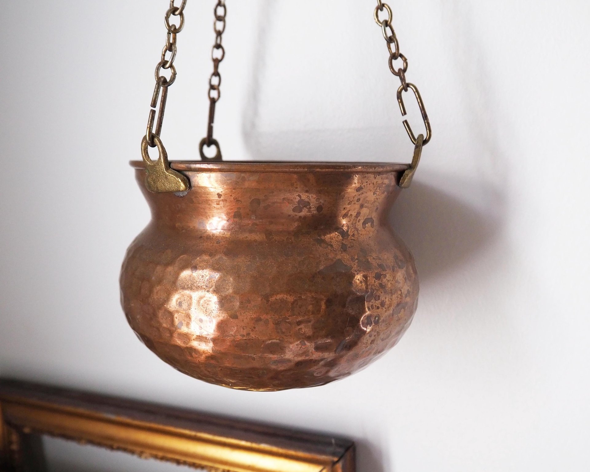 Set of two vintage copper planters | Mismatched copper planters | Round copper planters | Vintage copper planters | Hanging planter