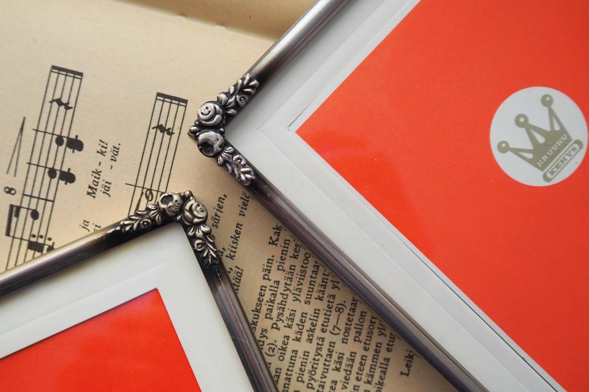 Set of two vintage silver plated photo frames | Small silver plated photo frames | Vintage picture frames | Matching frames