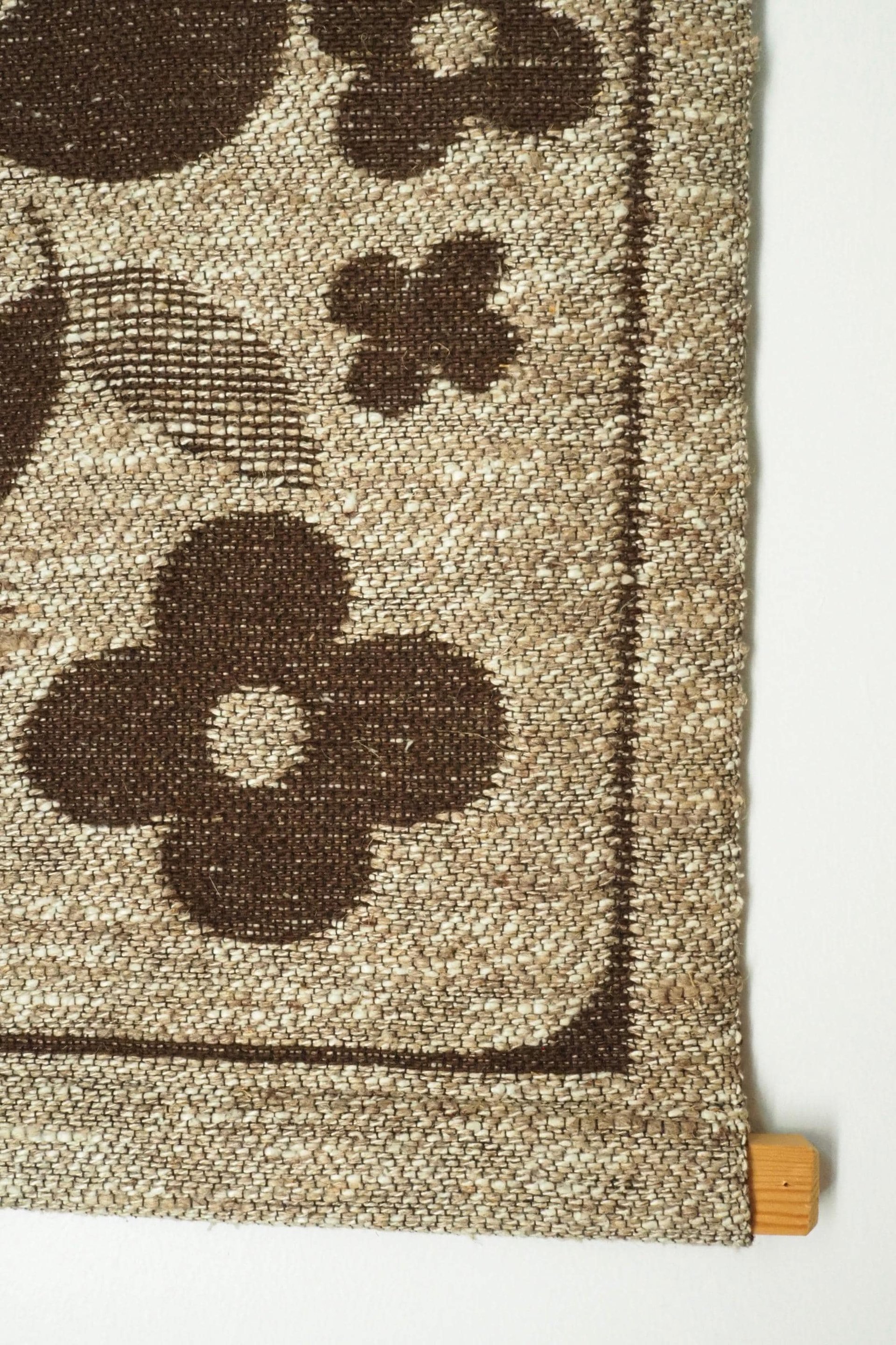 Vintage wall hanging | Floral wall tapestry | Retro wall hanging | Scandinavian wall hanging | Brown and beige wall hanging