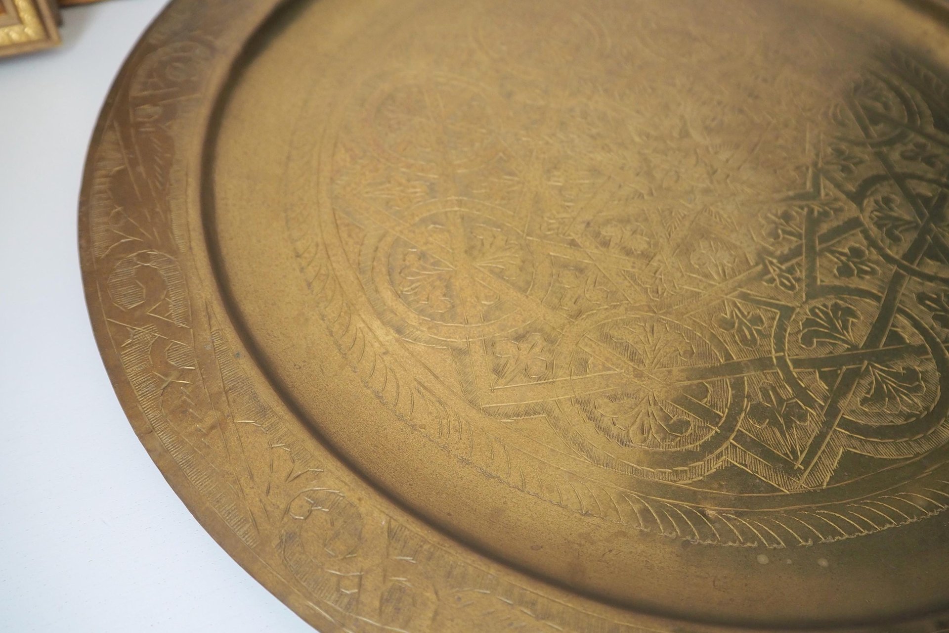 Vintage brass tray | Large brass wall plate | Vintage brass wall plate | Etched brass tray | Large etched brass wall plate