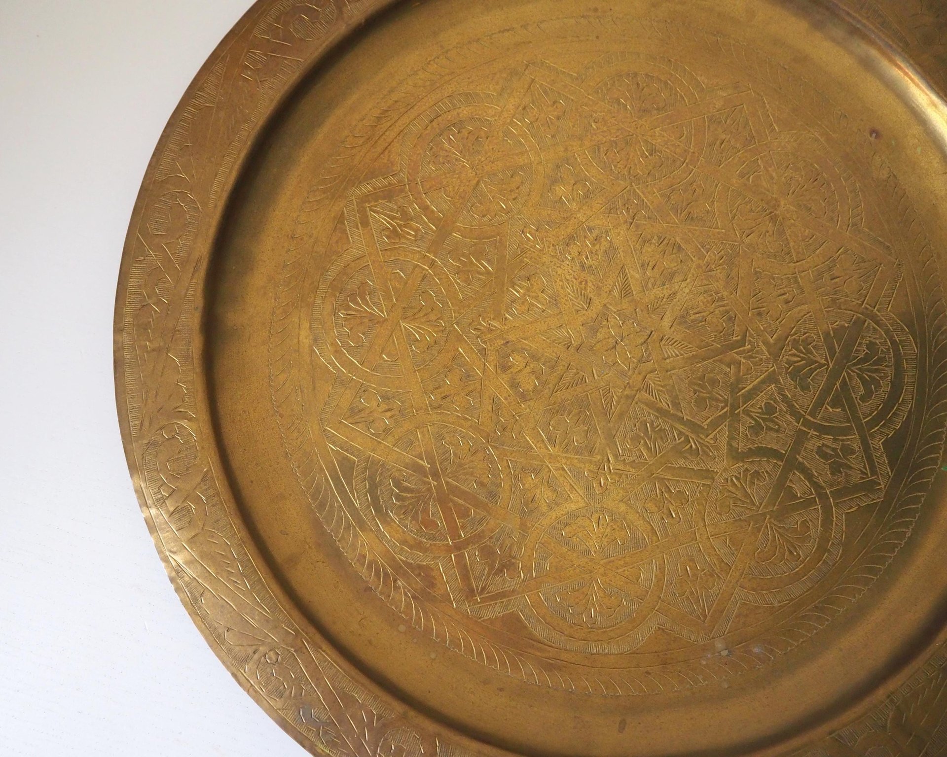 Vintage brass tray | Large brass wall plate | Vintage brass wall plate | Etched brass tray | Large etched brass wall plate