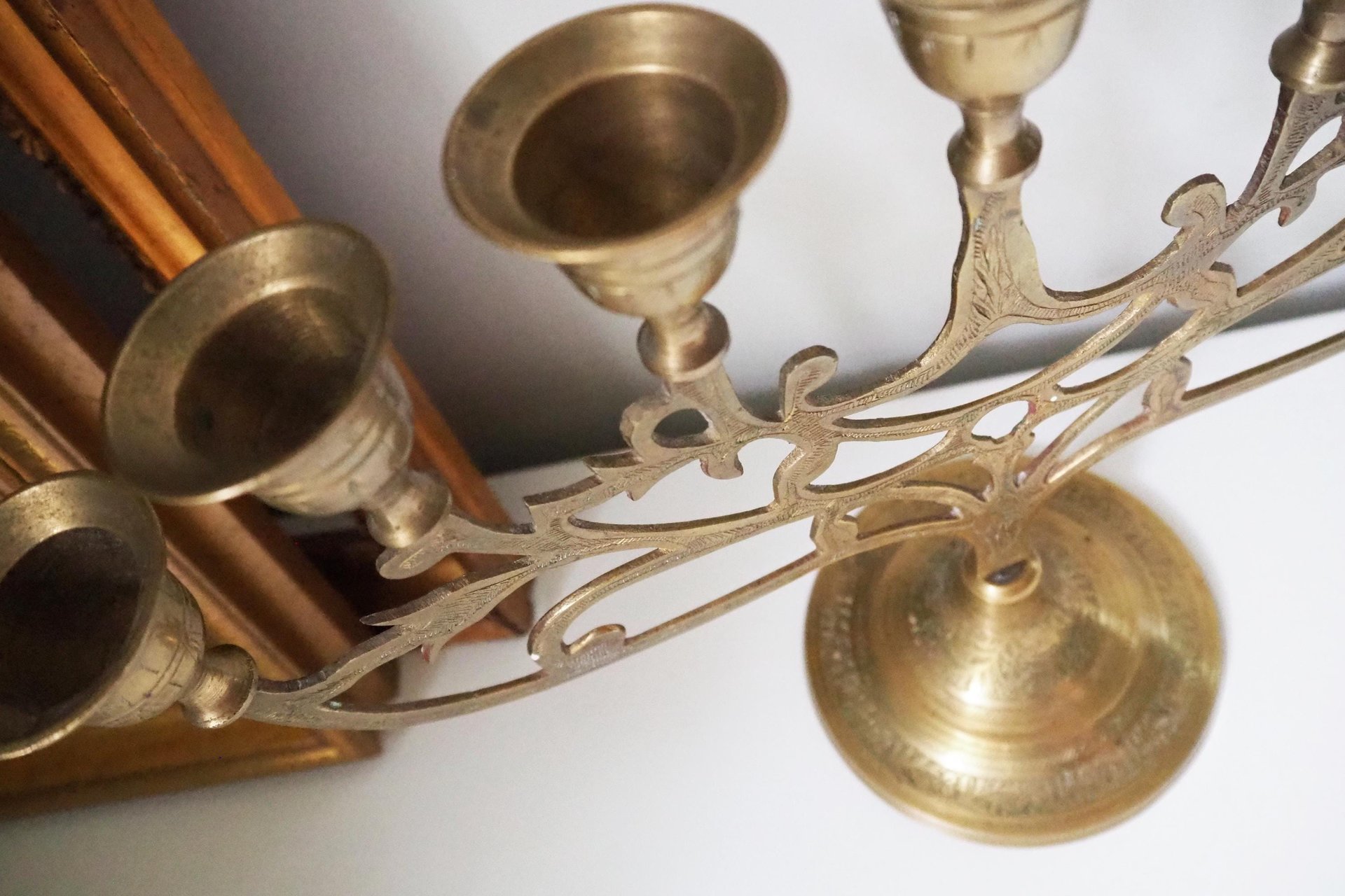 Vintage brass candelabrum | Brass candelabra | Seven arm brass candlestick holder | Etched brass candelabrum | Made in India