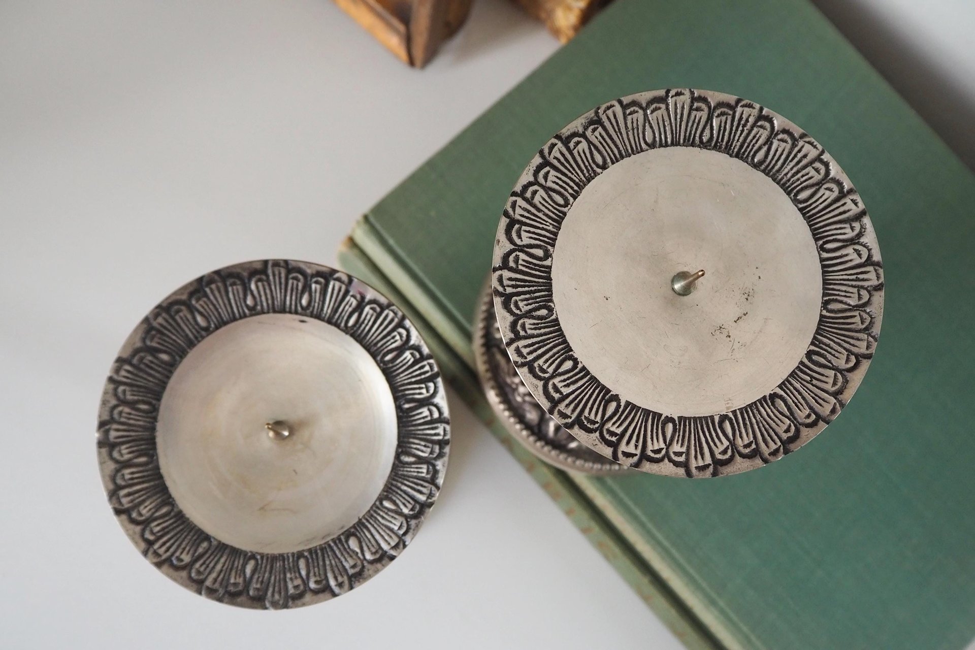 Set of two vintage candle holders | Silver tone candle holders | Matching candle holders | Vintage candle holders | Pillar candle holders