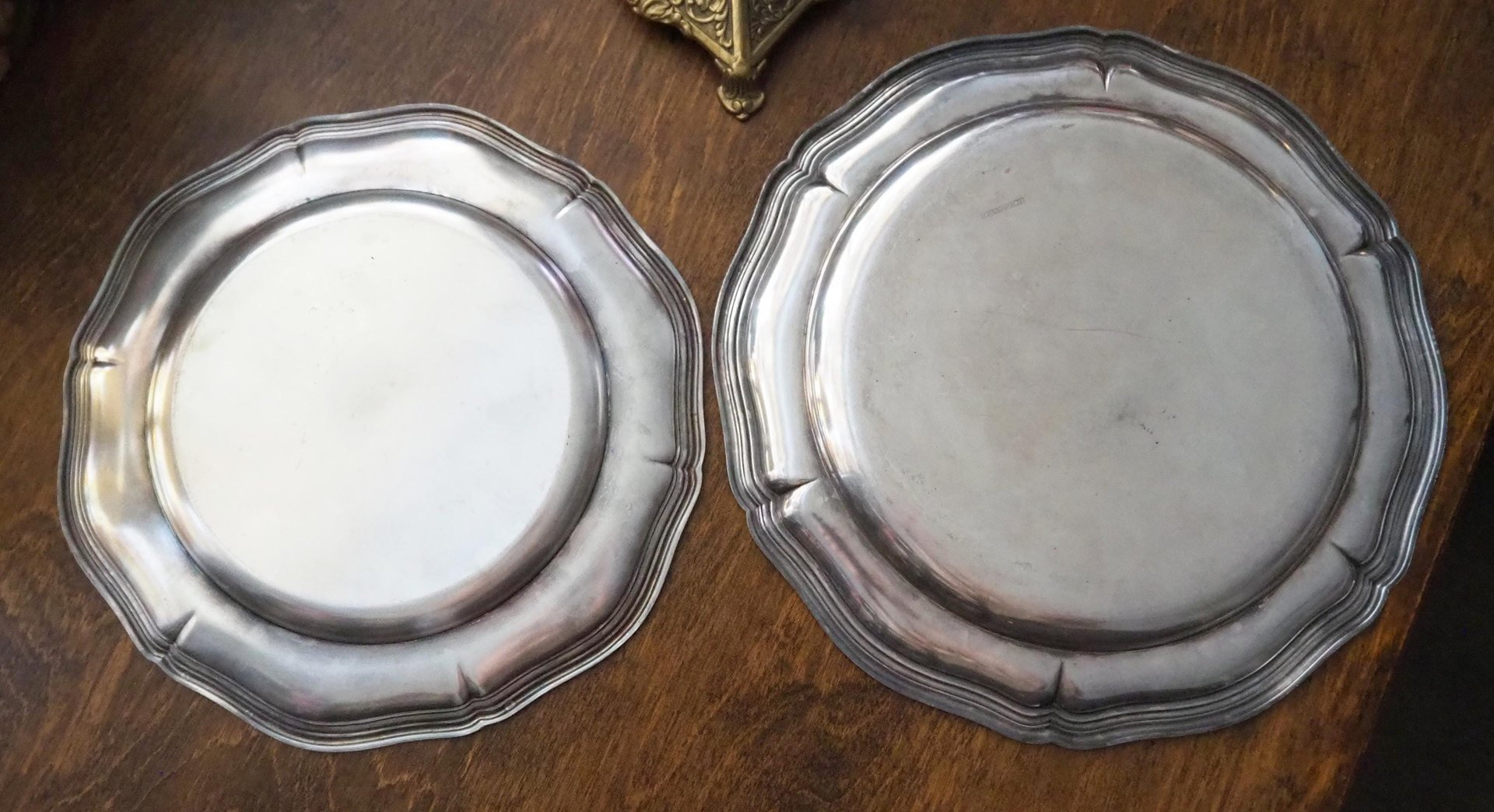 Vintage alpacca silver trays | Set of two scalloped trays | Alpacca silver platters | Vintage serving trays | Vintage scalloped trays