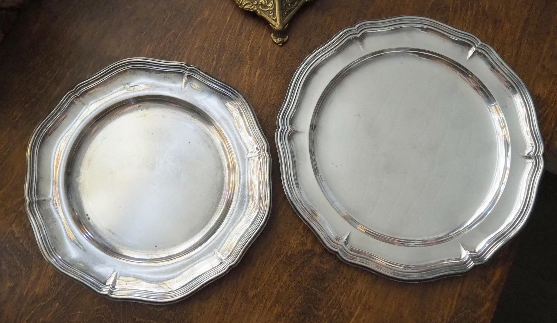 Vintage alpacca silver trays | Set of two scalloped trays | Alpacca silver platters | Vintage serving trays | Vintage scalloped trays