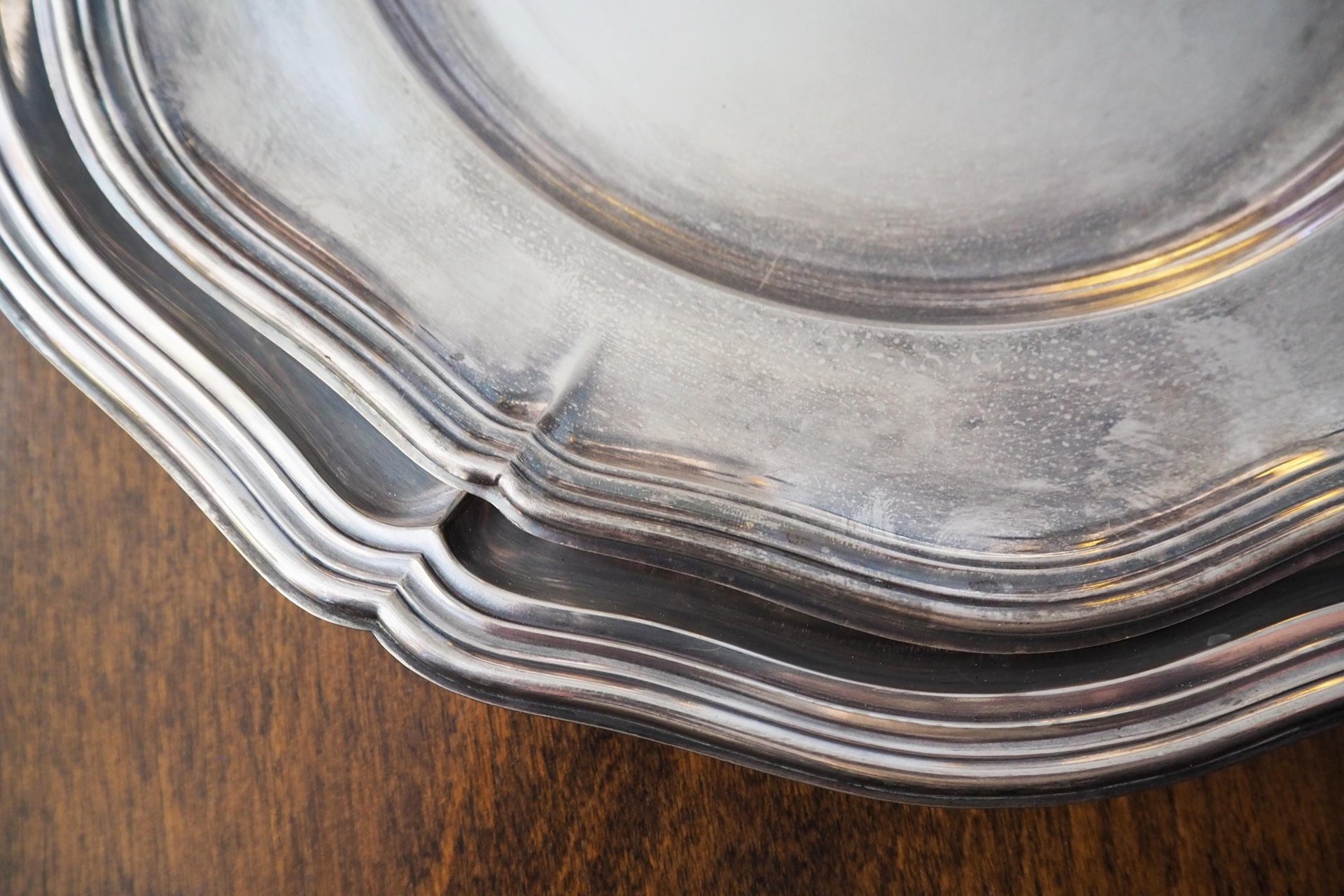 Vintage alpacca silver trays | Set of two scalloped trays | Alpacca silver platters | Vintage serving trays | Vintage scalloped trays