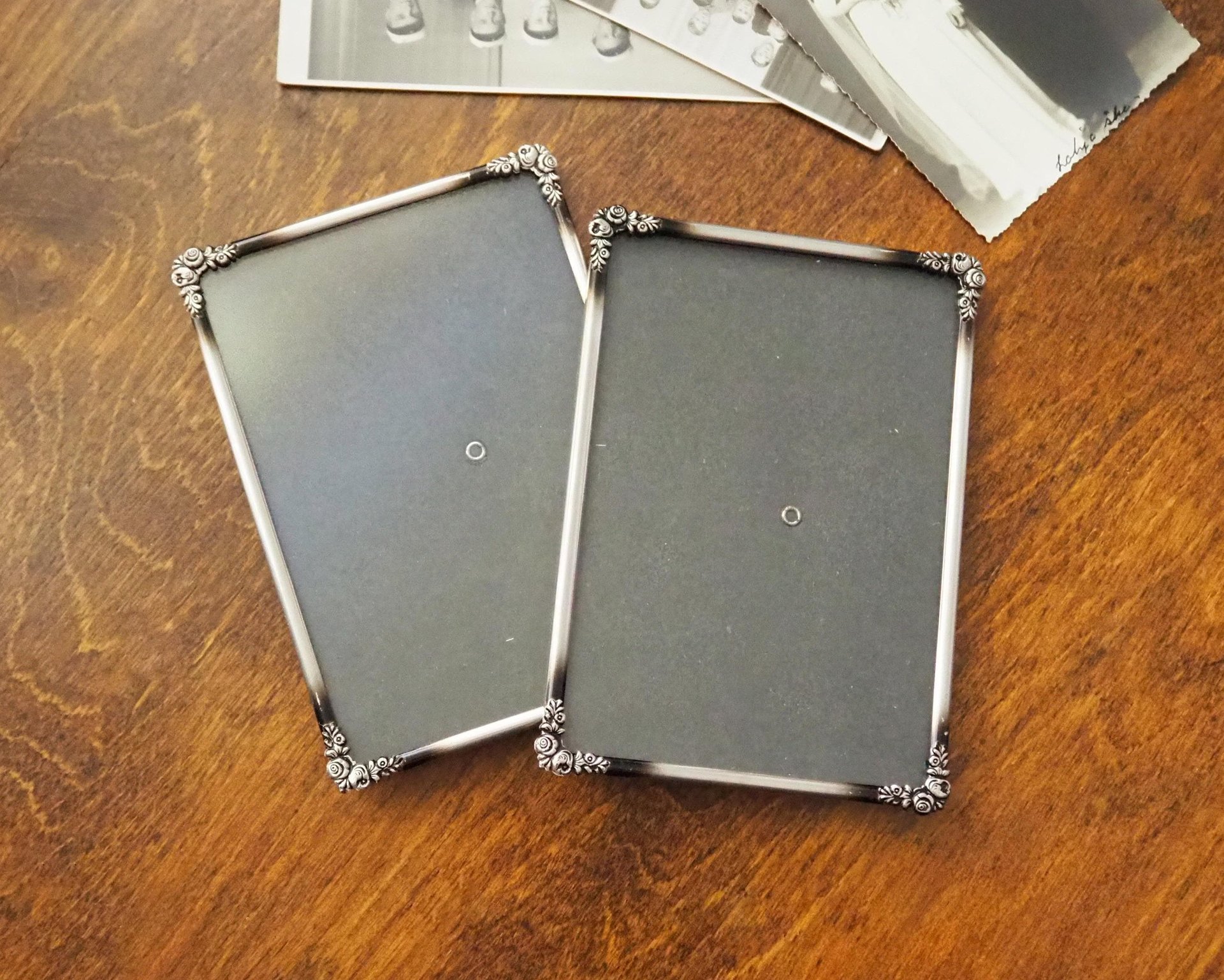 Set of two vintage silver plated photo frames | Small silver plated photo frames | Vintage picture frames | Matching frames