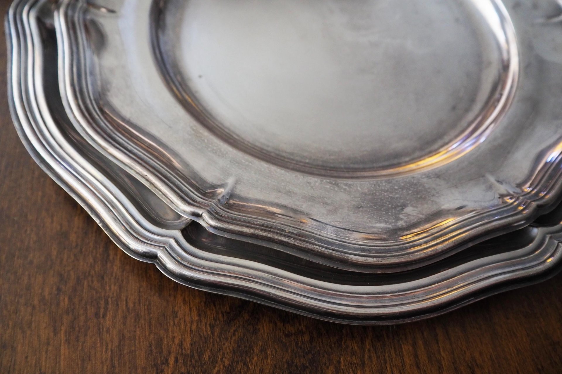 Vintage alpacca silver trays | Set of two scalloped trays | Alpacca silver platters | Vintage serving trays | Vintage scalloped trays