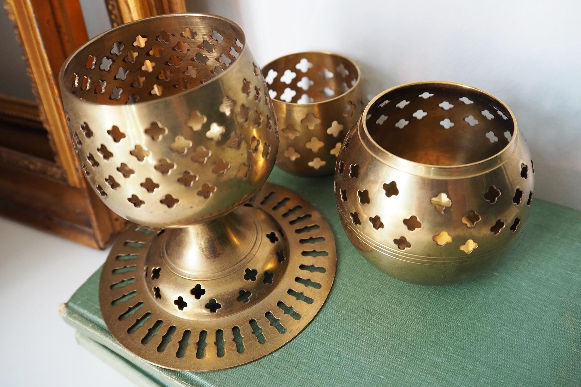 Set of three vintage tealight candle holders | Brass tealight candleholders | Vintage brass votive candleholders | Mismatched candle holders