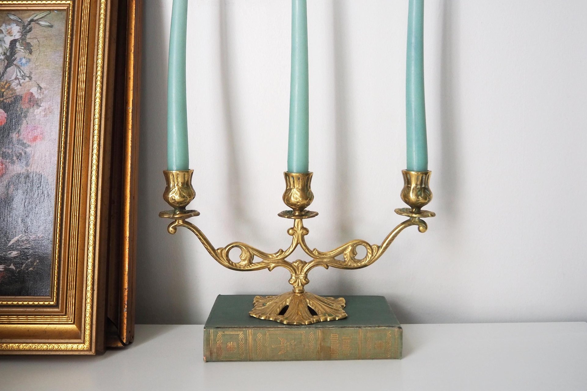 Vintage brass candelabra | Brass candelabra | Three arm brass candlestick holder | Three arm candelabra | Kupittaan Valaisin candle holder