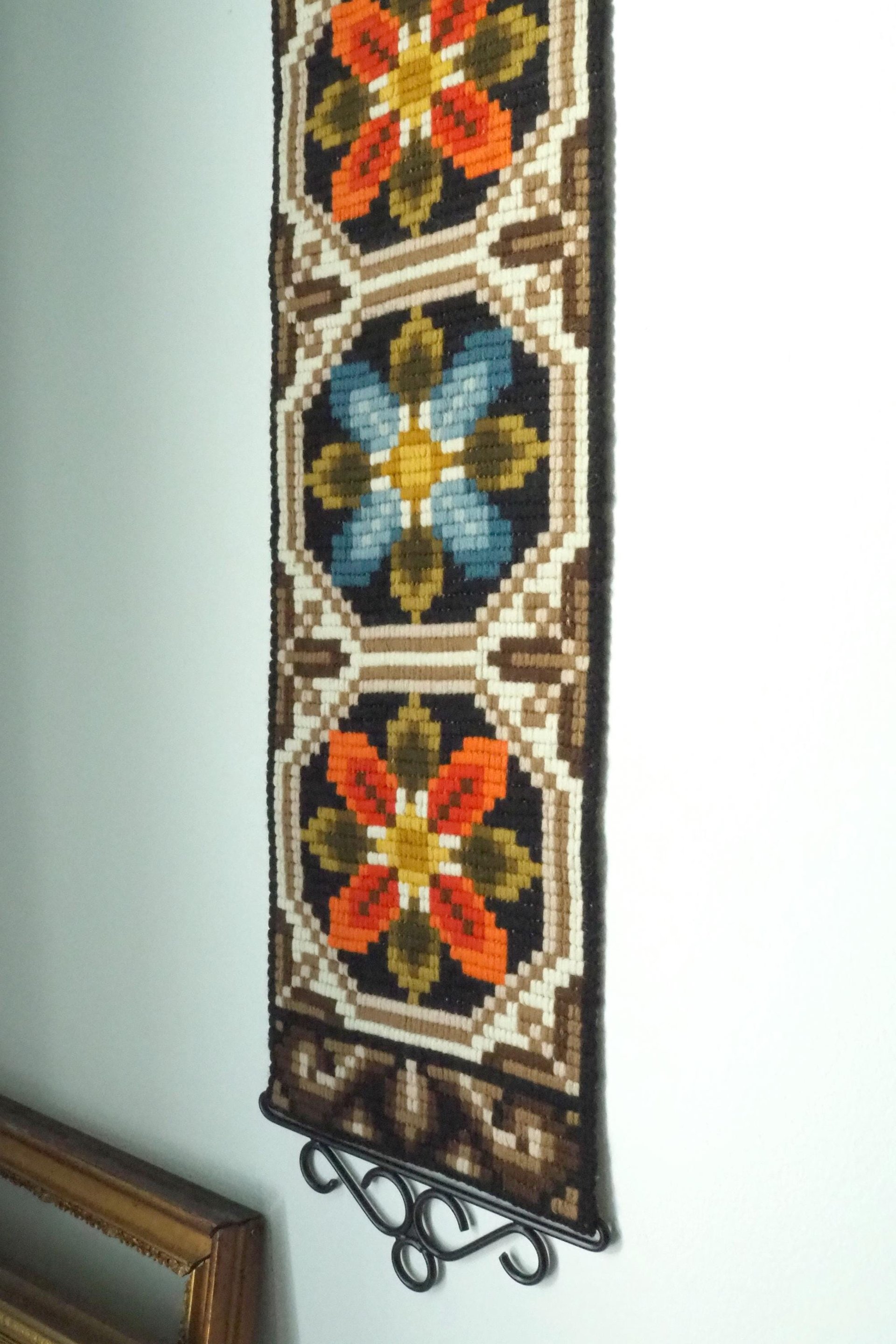 Vintage wall hanging | Small vintage wall hanging | Scandinavian woven textile | Retro wall hanging | Made in Finland