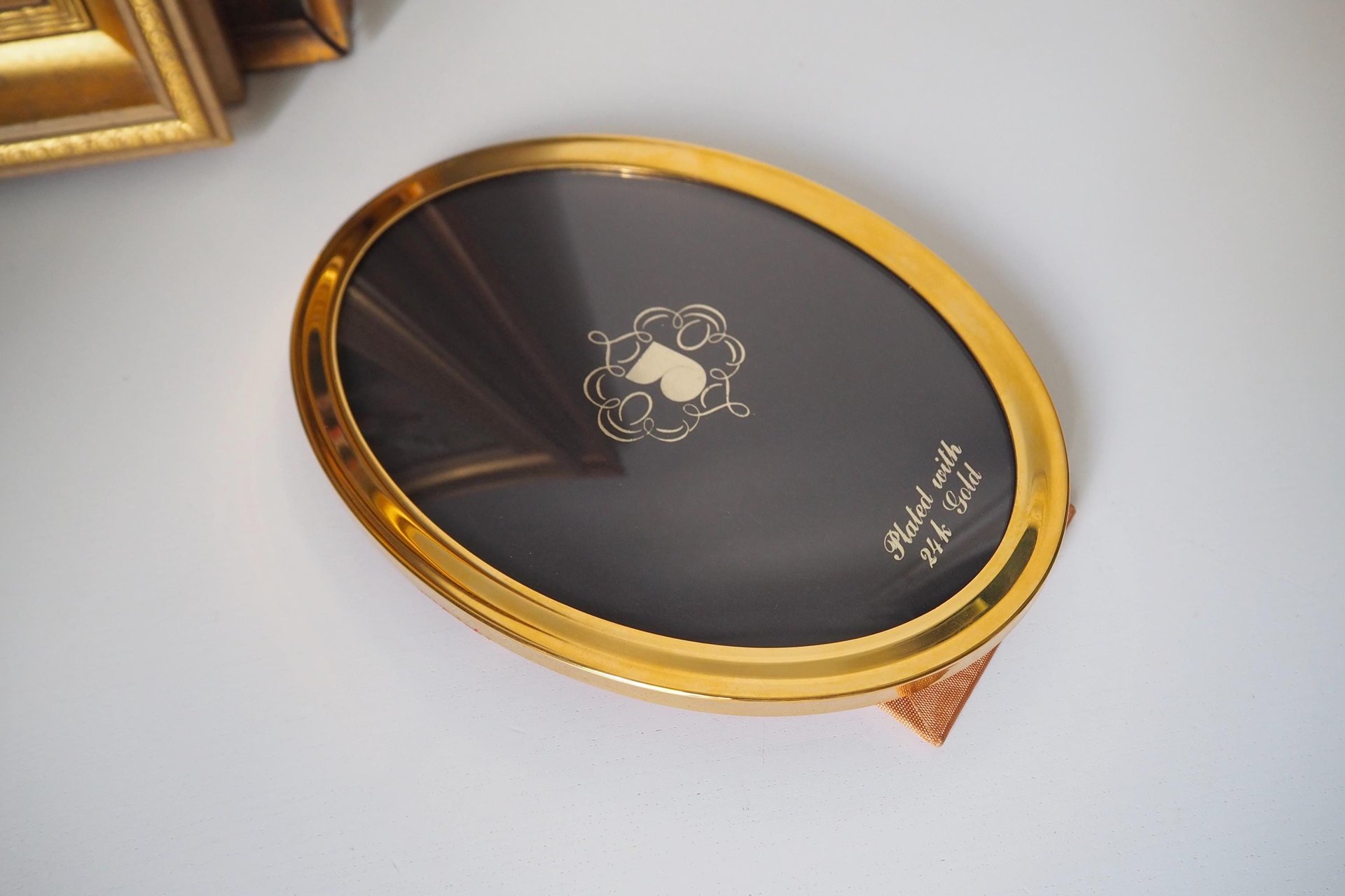 Vintage gold plated photo frame | Oval gold plated photo frame | Danish picture frame | Vintage Jyden picture frame | Oval photo frame