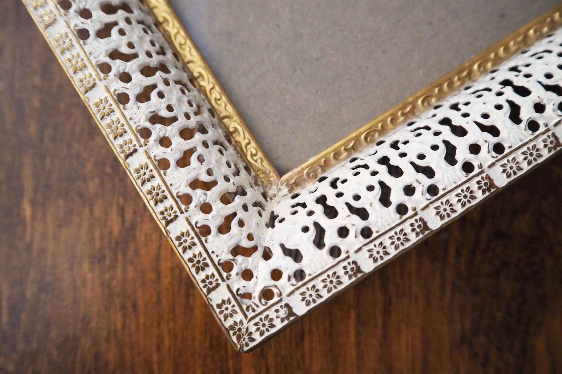 Vintage photo frame | Vintage brass and white photo frame | Brass picture frame | Vintage Jyden picture frame | Danish photo frame