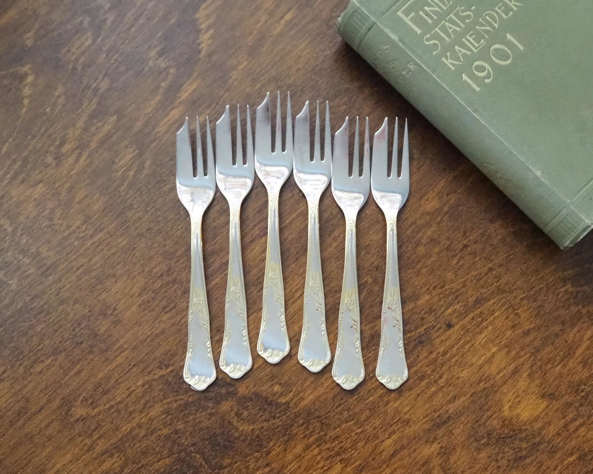 Set of six vintage dessert forks | Small vintage forks | Vintage dessert forks | Herdmar dessert forks 18/10 | Made in Portugal