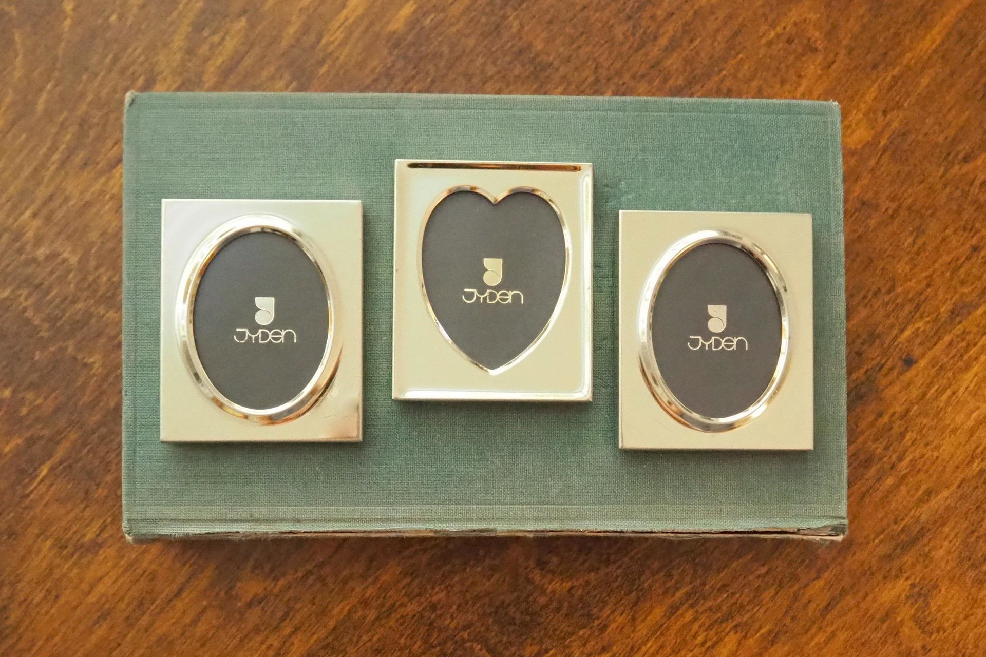 Set of three vintage picture frames | Tiny photo frames | Danish picture frames | Vintage brass picture frames | Small Jyden photo frames