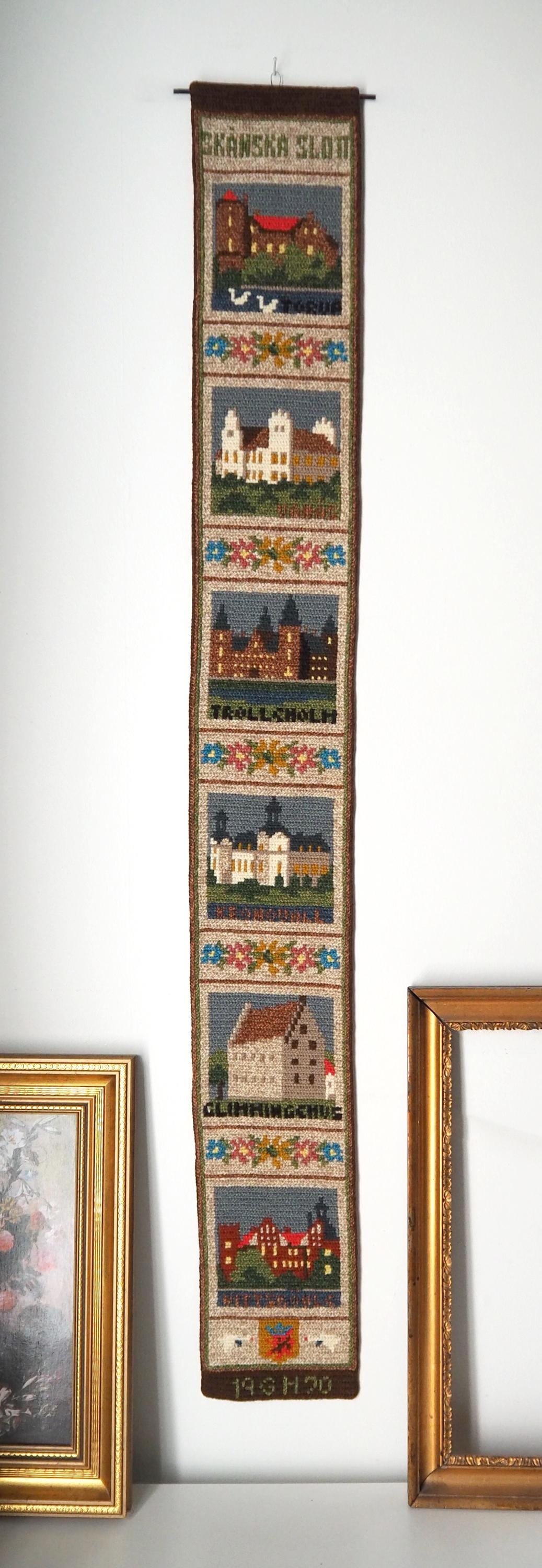 Vintage wall hanging | Scandinavian wall hanging | Traditional wall tapestry | Church wall hanging | Swedish tapestry | Skånska slott