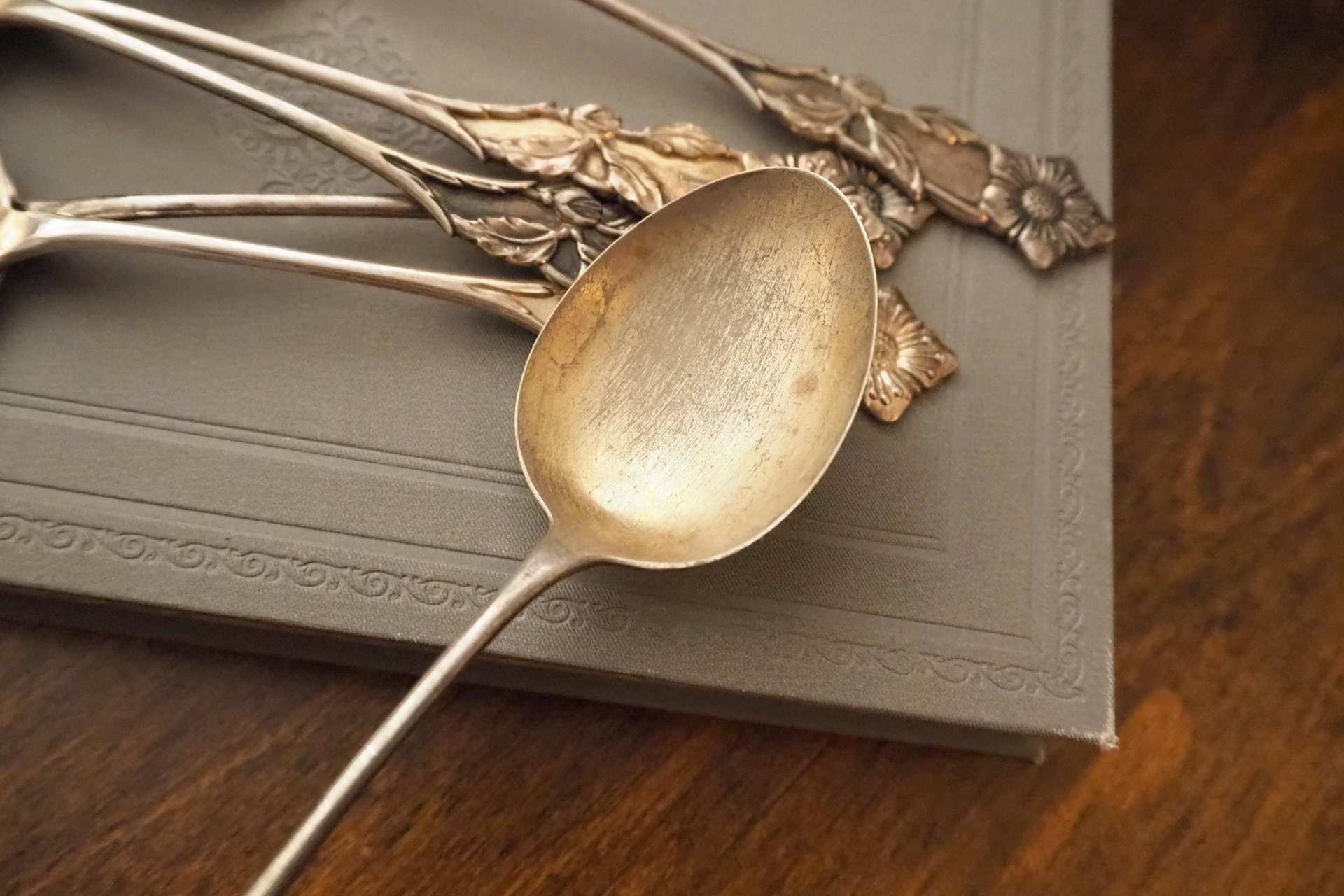 Set of six large vintage teaspoons | Large alpacca silver teaspoons | Matching teaspoons | Floral teaspoon set | Vintage alpacca teaspoons