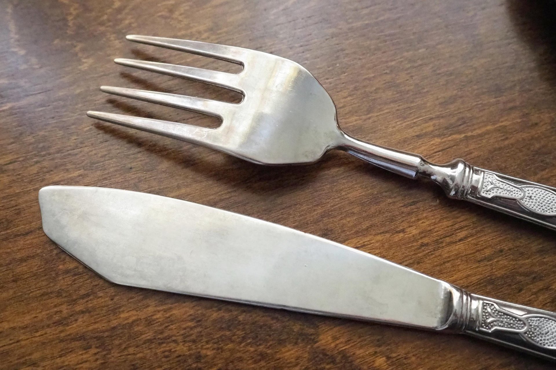 Vintage serving utensils | Vintage serving set | 1950s serving set | Vintage serving knife and fork | Vintage serveware