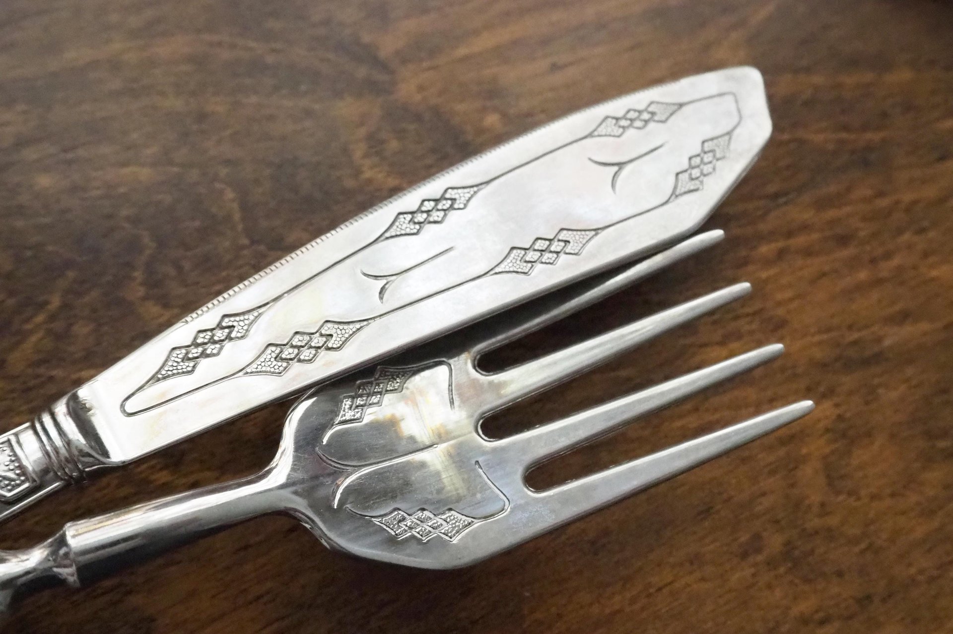 Vintage serving utensils | Vintage serving set | 1950s serving set | Vintage serving knife and fork | Vintage serveware