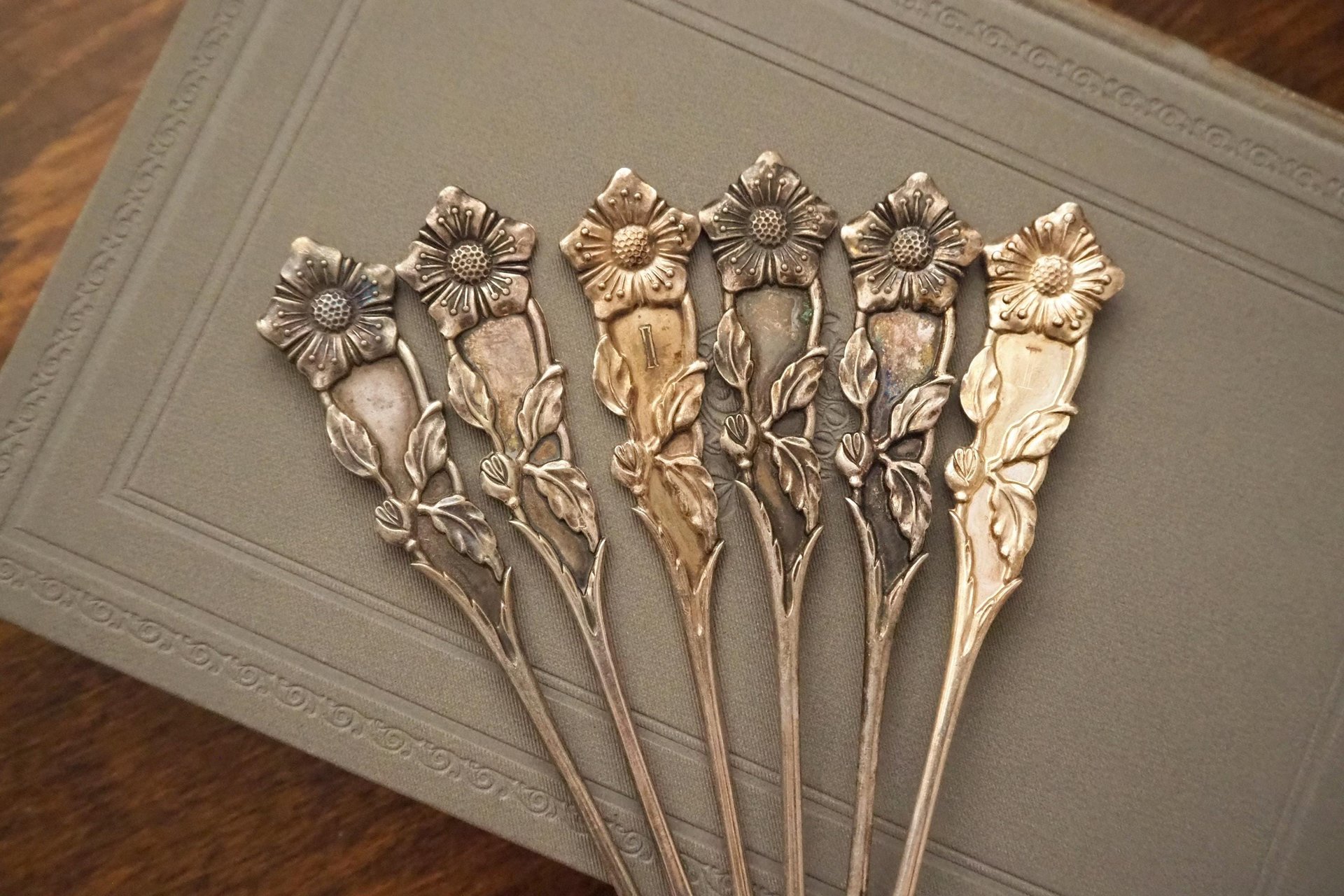 Set of six large vintage teaspoons | Large alpacca silver teaspoons | Matching teaspoons | Floral teaspoon set | Vintage alpacca teaspoons