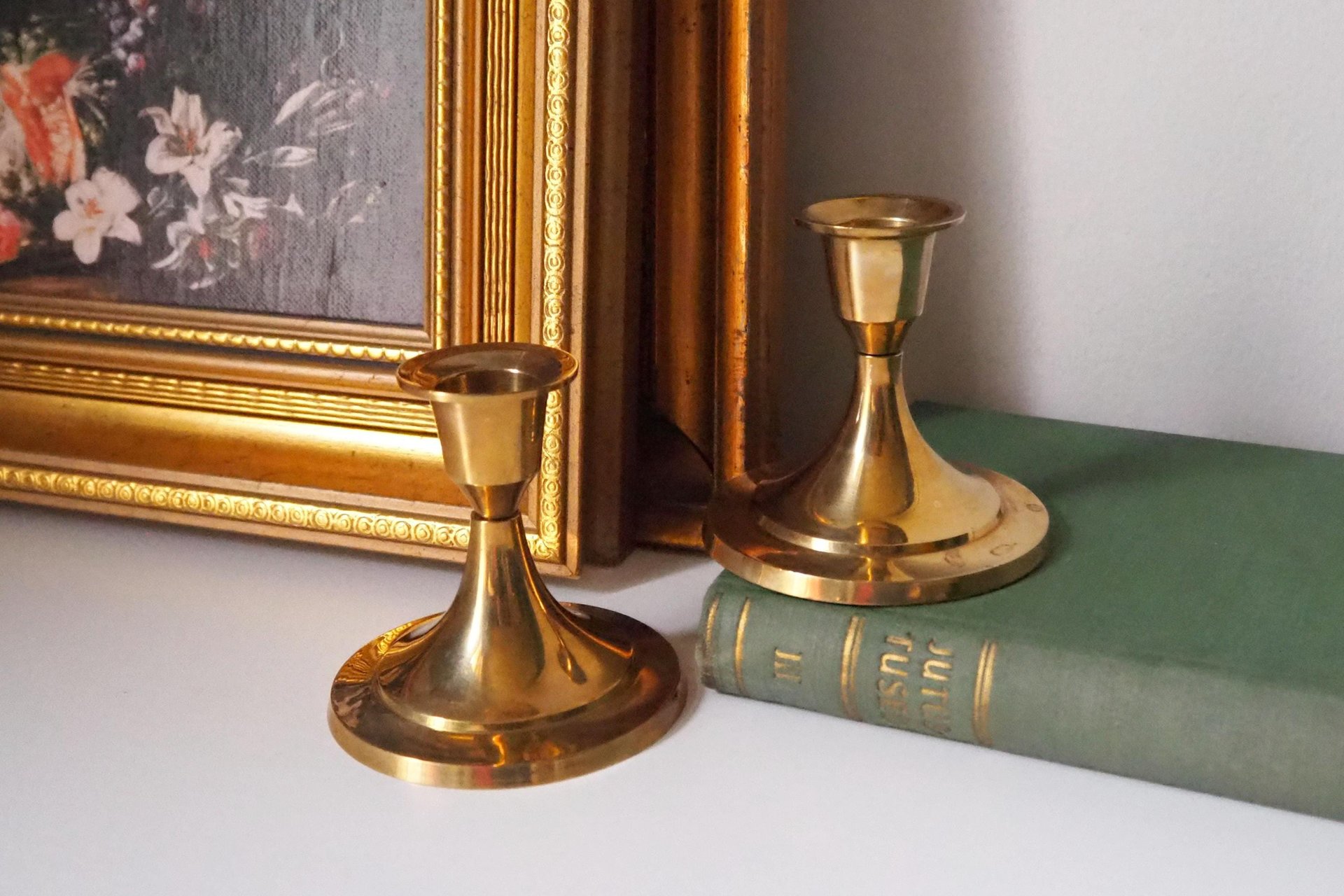 Pair of vintage candlestick holders | Brass candlestick holders | Simple brass candlestick holders | Brass candle holders
