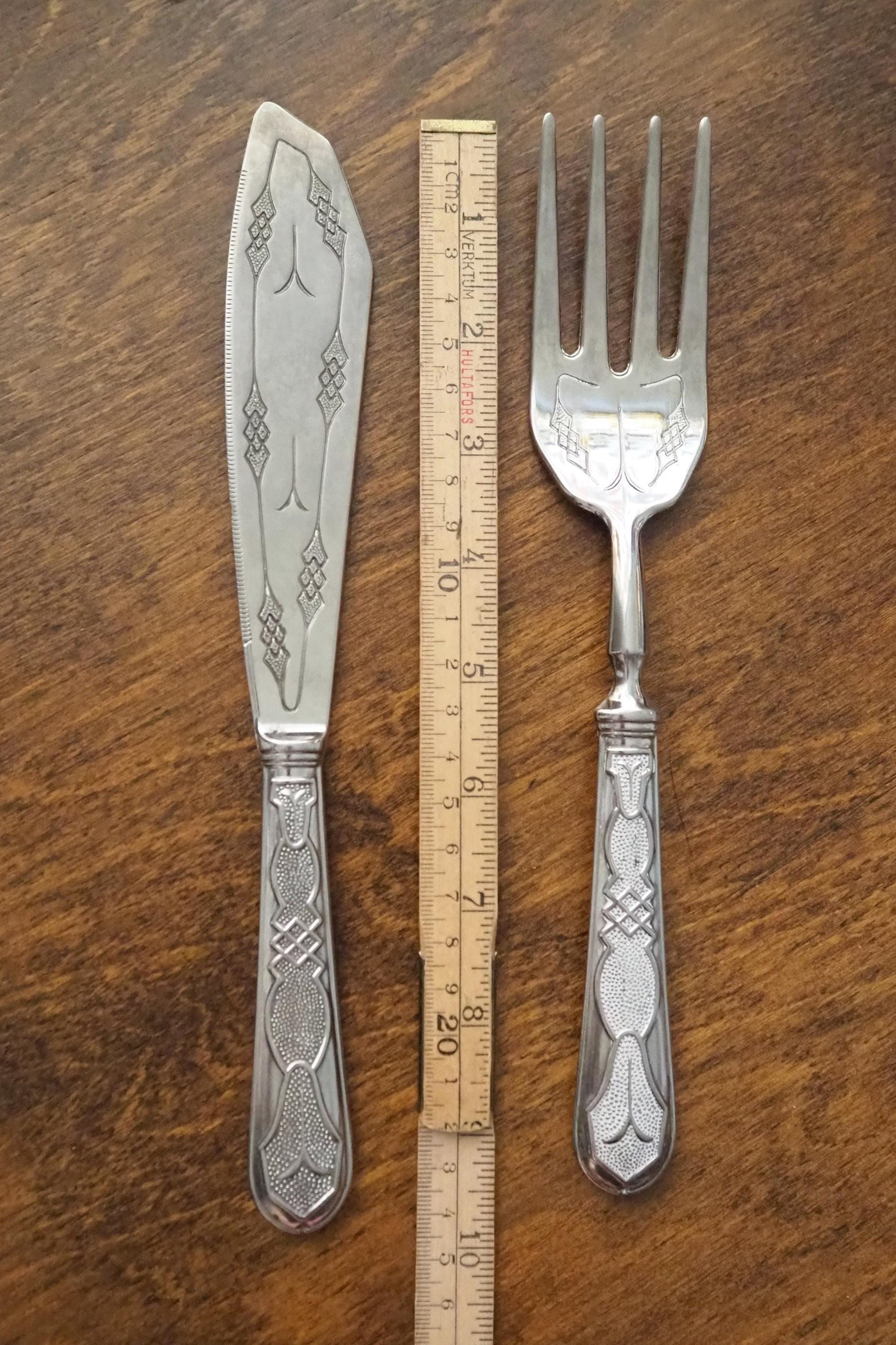 Vintage serving utensils | Vintage serving set | 1950s serving set | Vintage serving knife and fork | Vintage serveware