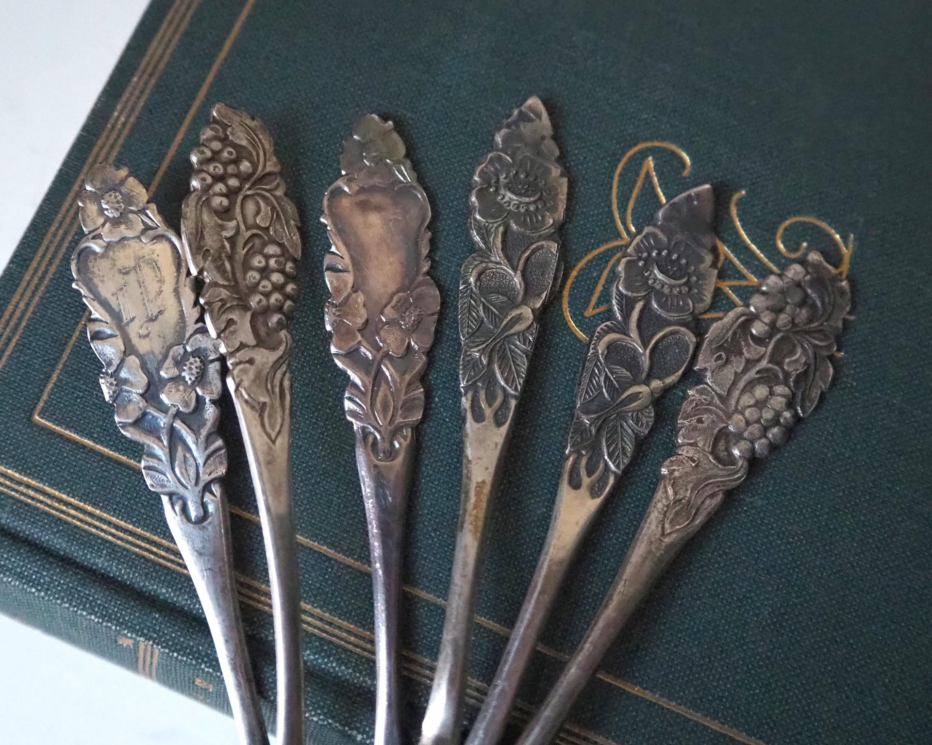 Set of six vintage teaspoons | Small silver plated teaspoons | Mismatched teaspoon set | Vintage alpacca teaspoons