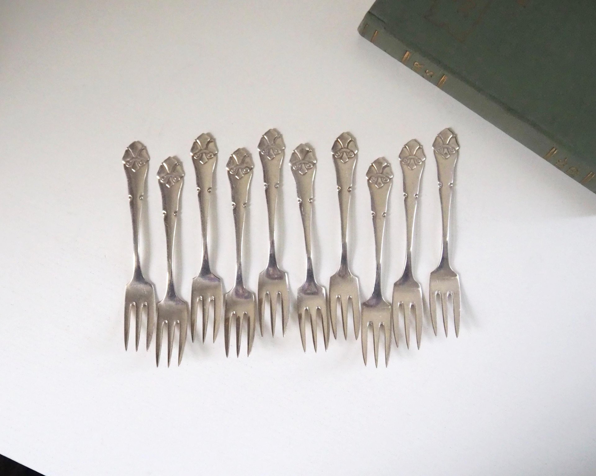 Set of ten vintage dessert forks | Danish dessert forks | Vintage dessert forks | Atla dessert forks | Small vintage forks | Made in Denmark