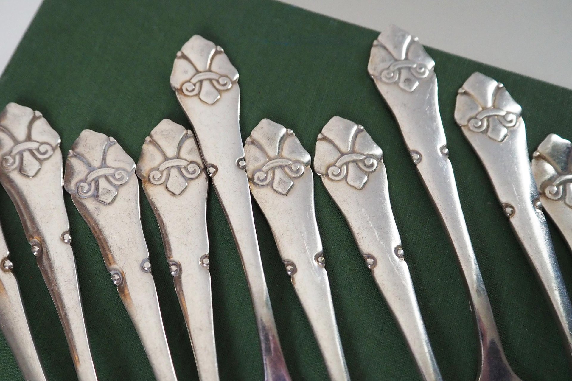 Set of ten vintage dessert forks | Danish dessert forks | Vintage dessert forks | Atla dessert forks | Small vintage forks | Made in Denmark