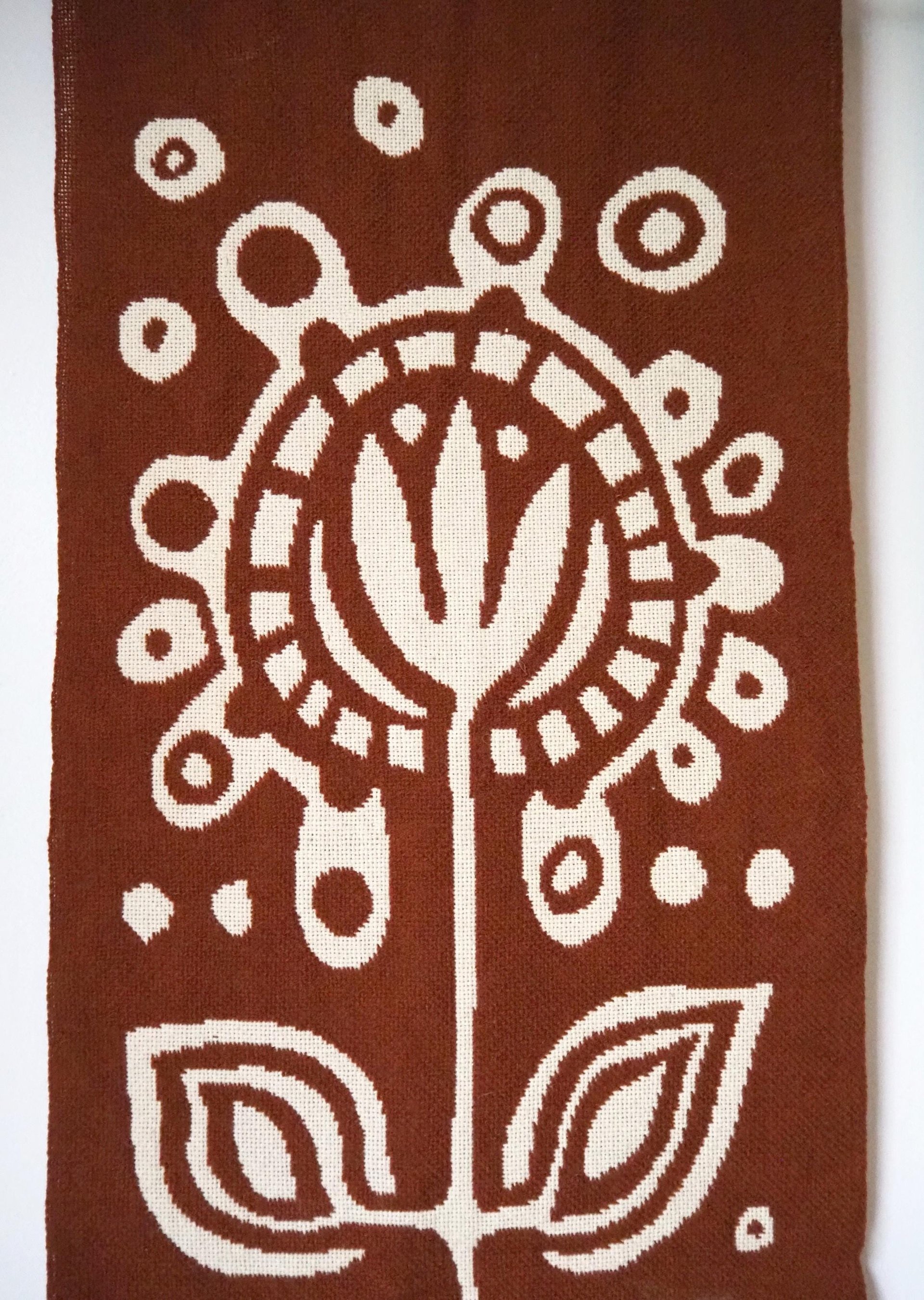 Vintage wall hanging | Long white and brown wall hanging | Scandinavian wall hanging | Vintage wall tapestry | Handmade wall tapestry