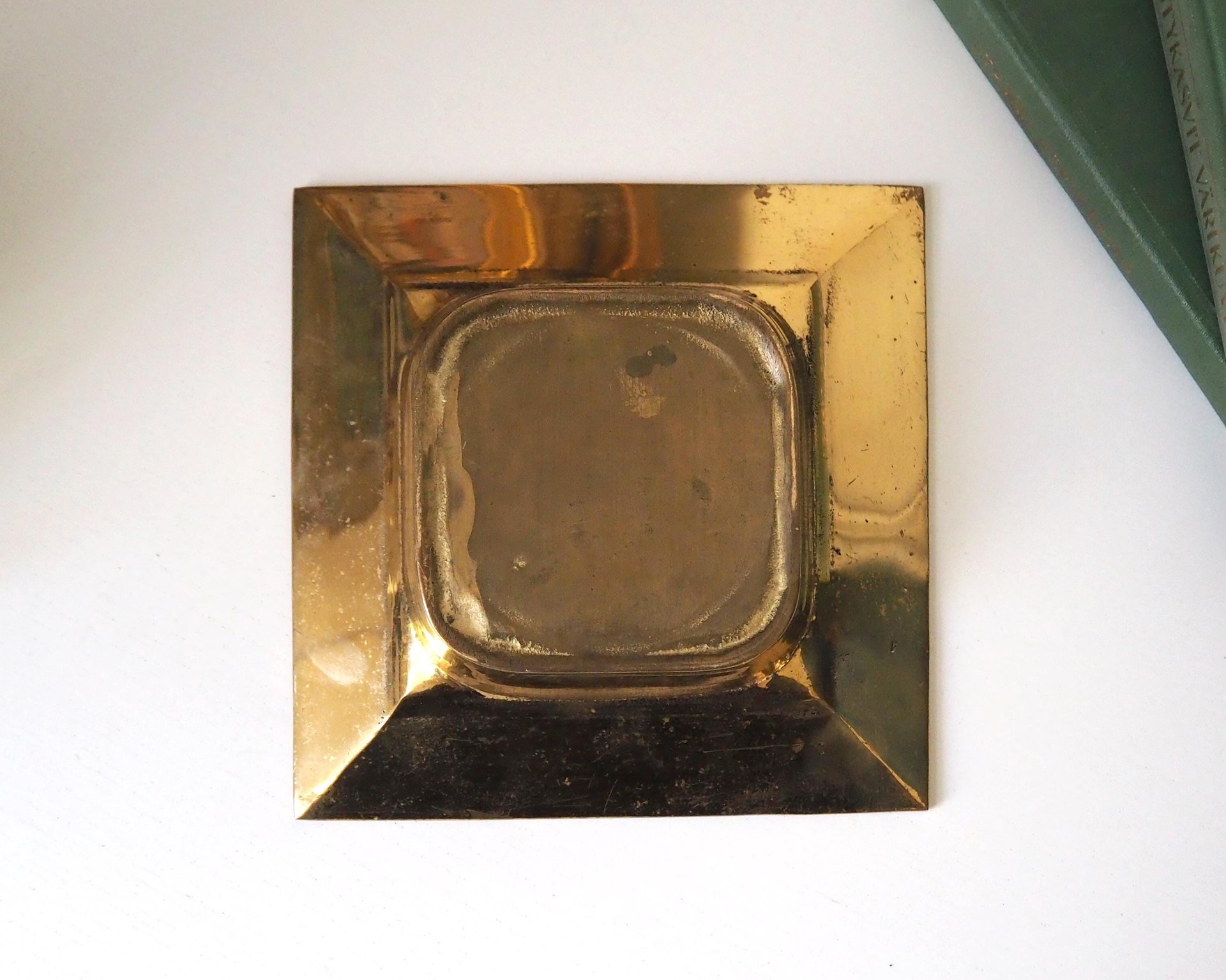 Vintage trinket dish | Vintage brass trinket dish | Heavy brass dish | Vintage brass ashtray | Asian brass dish