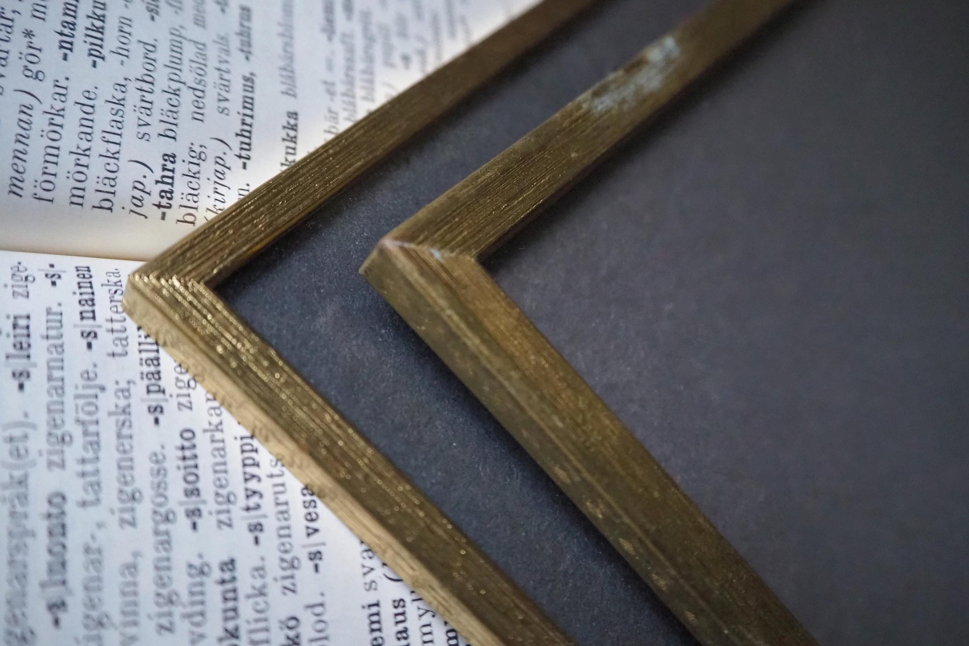 Set of two vintage photo frames | Vintage brass frames | Matching vintage frames | Vintage brass frame set | Vintage Jyden frames