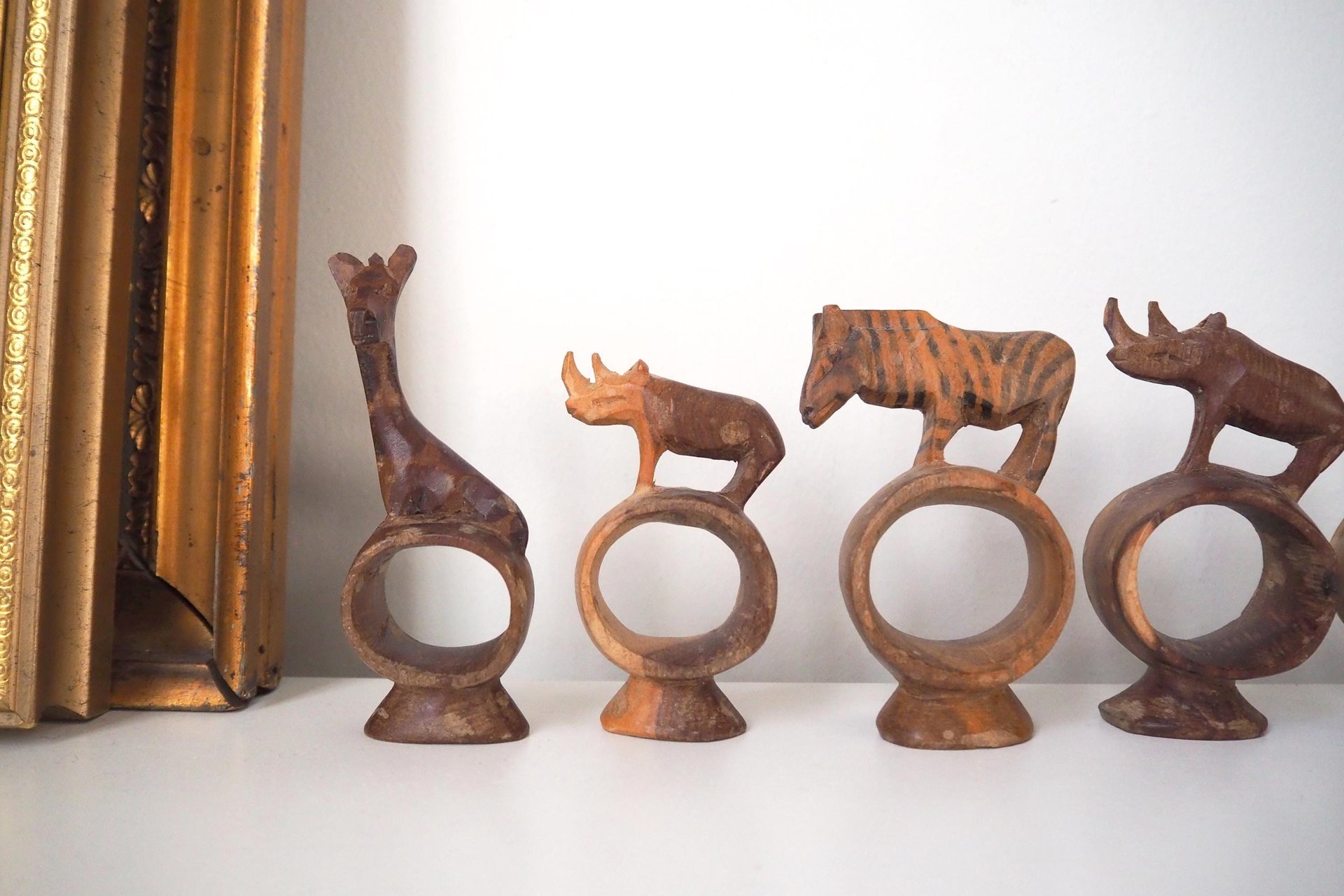 Vintage napkin rings | Set of six wooden napkin rings | Hand carved napkin rings | Set of six wooden animal napkin rings