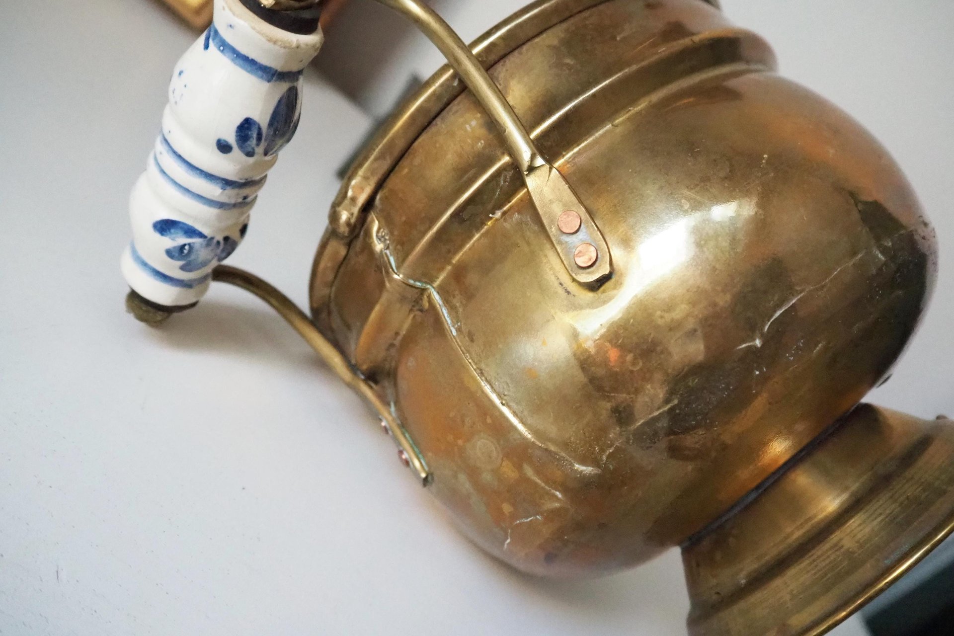 Vintage brass planter with ceramic handles | Vintage brass planter | Footed brass planter | Vintage planter